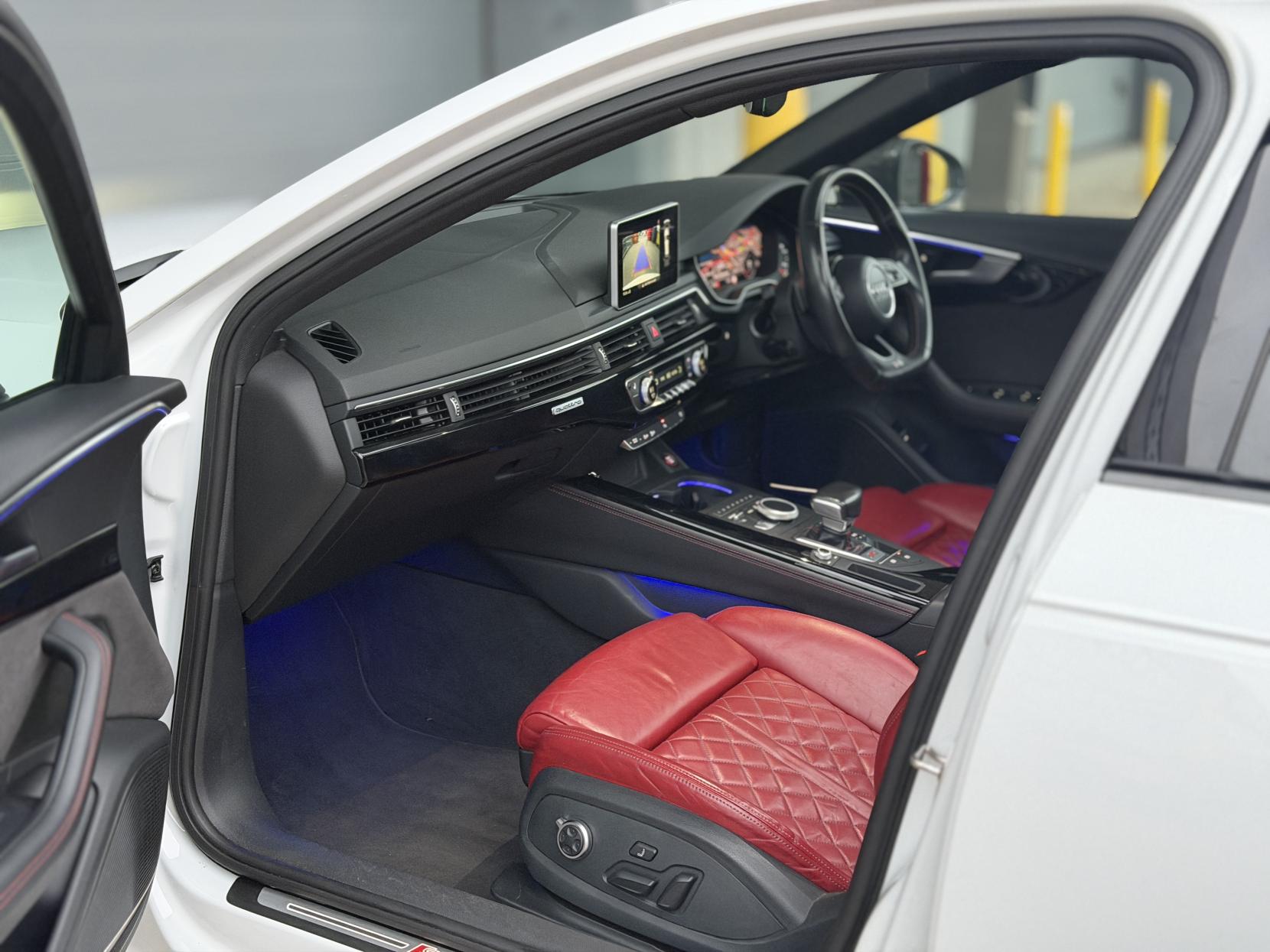 Audi S4 Avant 3.0 TFSI V6 Estate 5dr Petrol Tiptronic quattro Euro 6 (s/s) (354 ps)