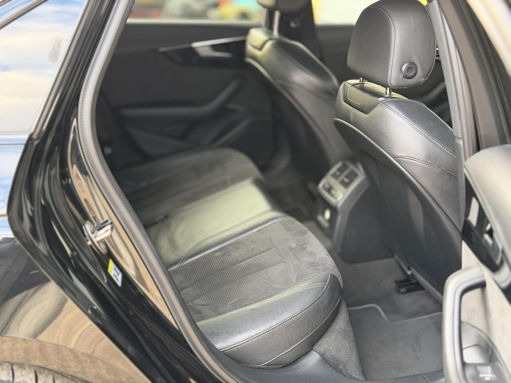 Audi A4 2.0 TFSI 35 Black Edition Saloon 4dr Petrol S Tronic Euro 6 (s/s) (150 ps)