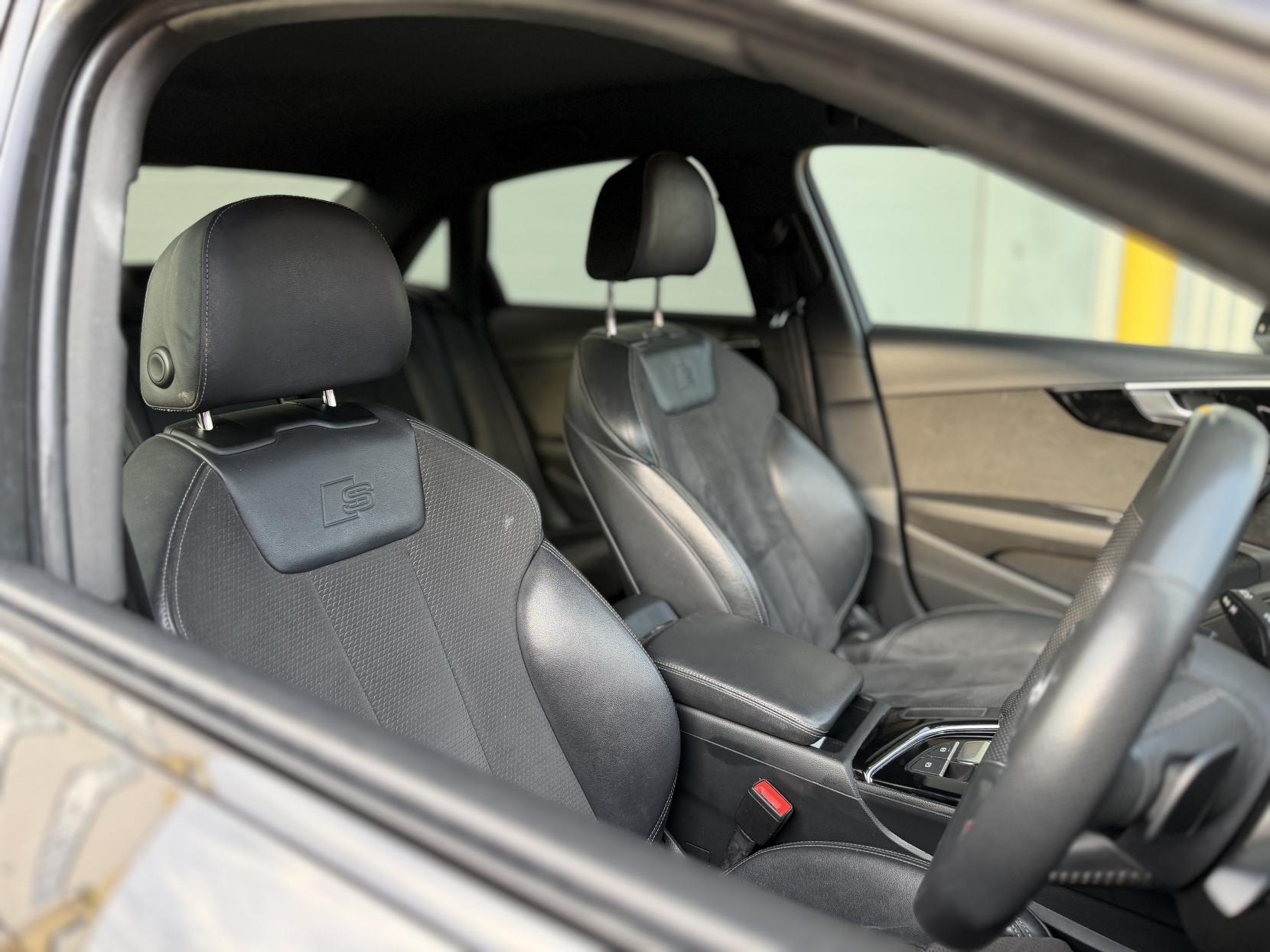 Audi A4 2.0 TFSI 35 Black Edition Saloon 4dr Petrol S Tronic Euro 6 (s/s) (150 ps)