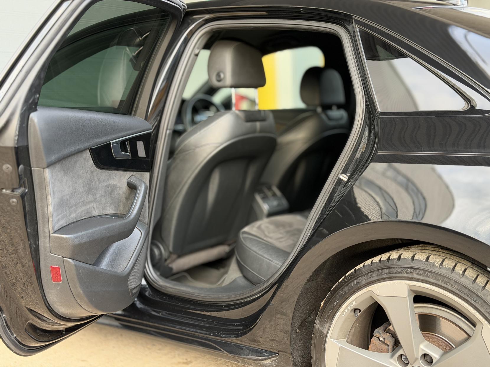 Audi A4 2.0 TFSI 35 Black Edition Saloon 4dr Petrol S Tronic Euro 6 (s/s) (150 ps)