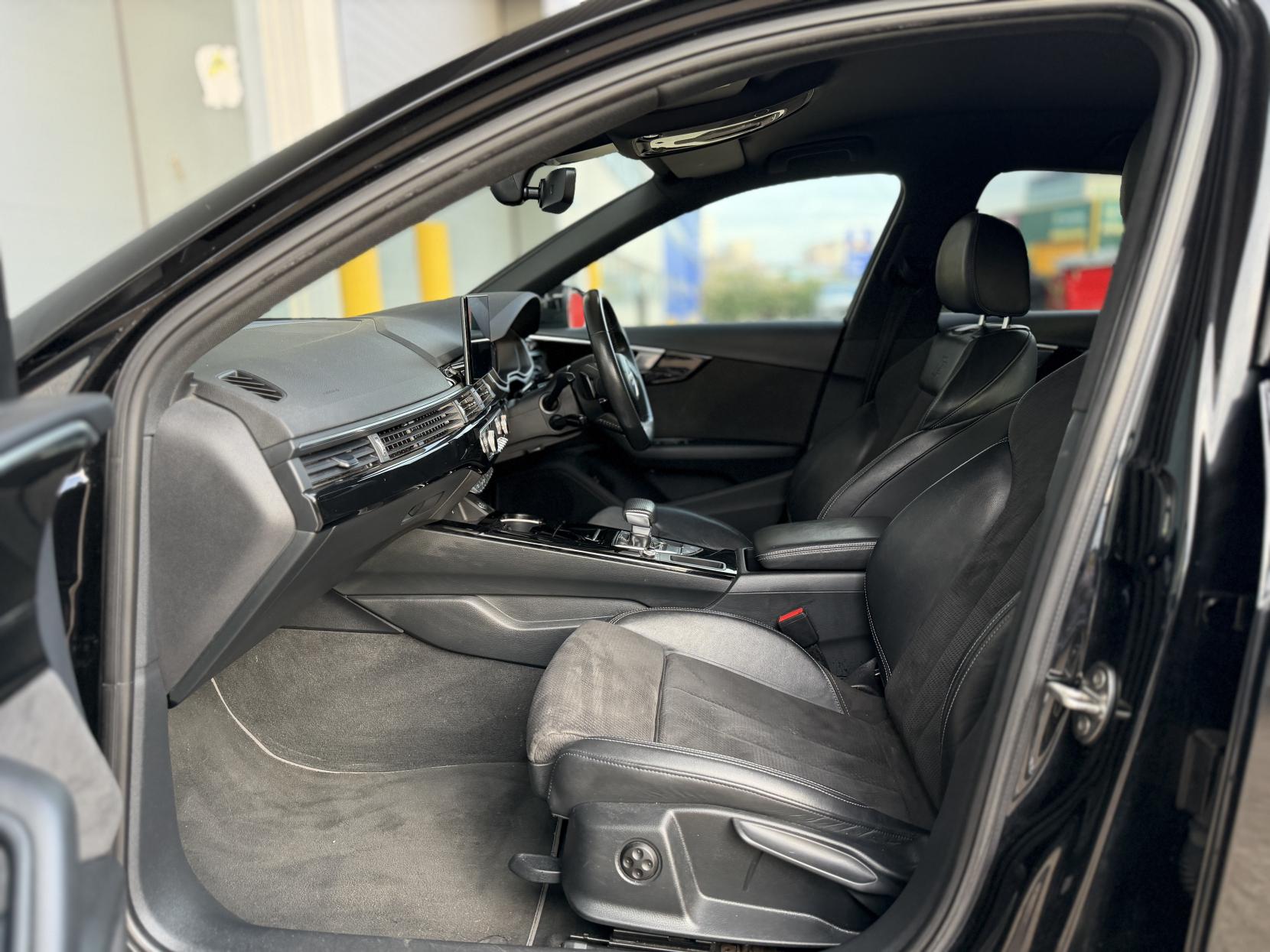 Audi A4 2.0 TFSI 35 Black Edition Saloon 4dr Petrol S Tronic Euro 6 (s/s) (150 ps)