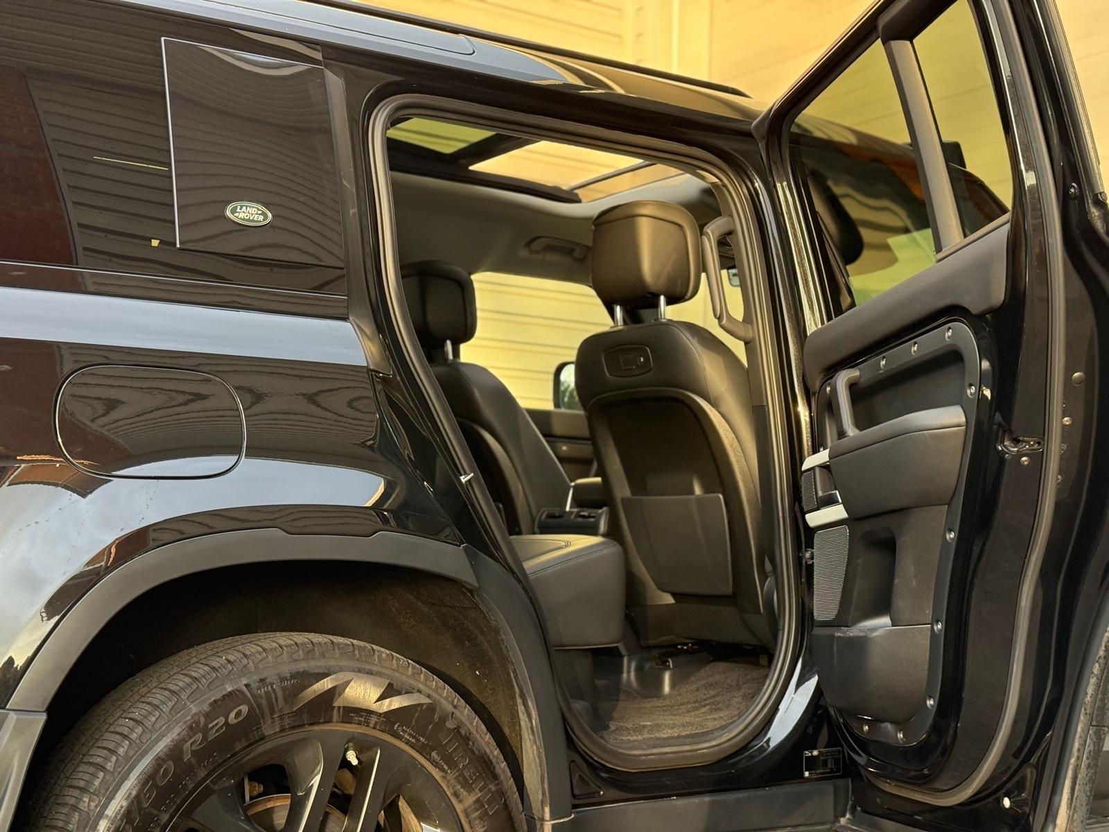 Land Rover Defender 110 2.0 SD4 HSE Auto 4WD Euro 6 (s/s) 5dr