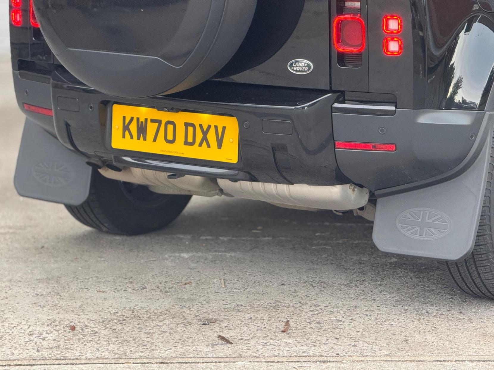 Land Rover Defender 110 2.0 SD4 HSE Auto 4WD Euro 6 (s/s) 5dr