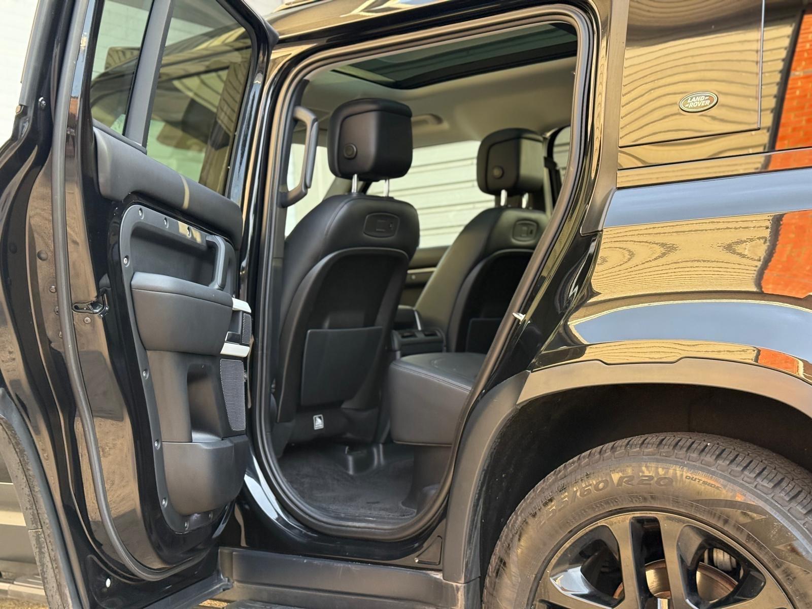 Land Rover Defender 110 2.0 SD4 HSE Auto 4WD Euro 6 (s/s) 5dr
