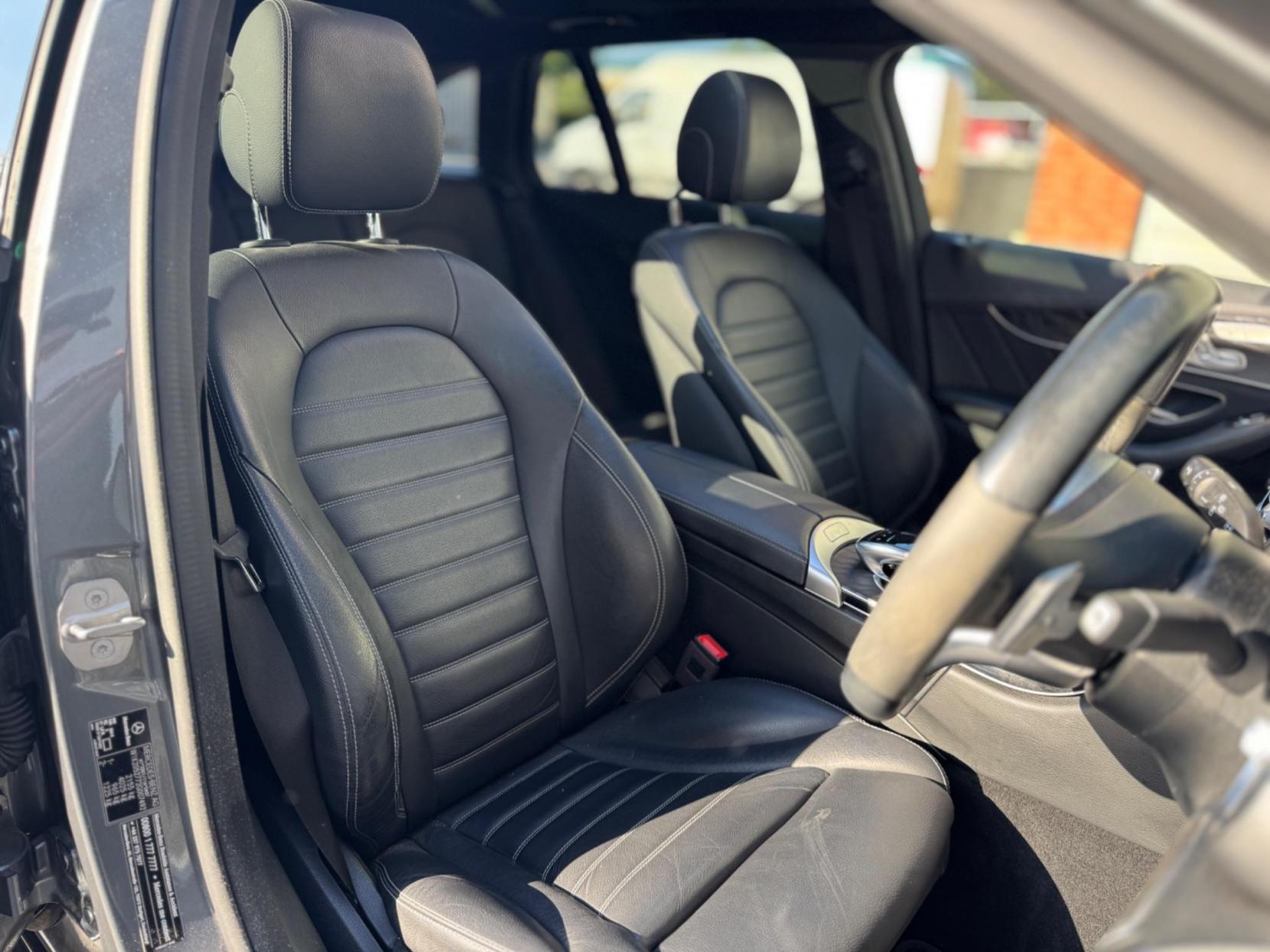 Mercedes-Benz C Class 1.5 C200 MHEV AMG Line Night Edition (Premium Plus) G-Tronic+ Euro 6 (s/s) 5dr