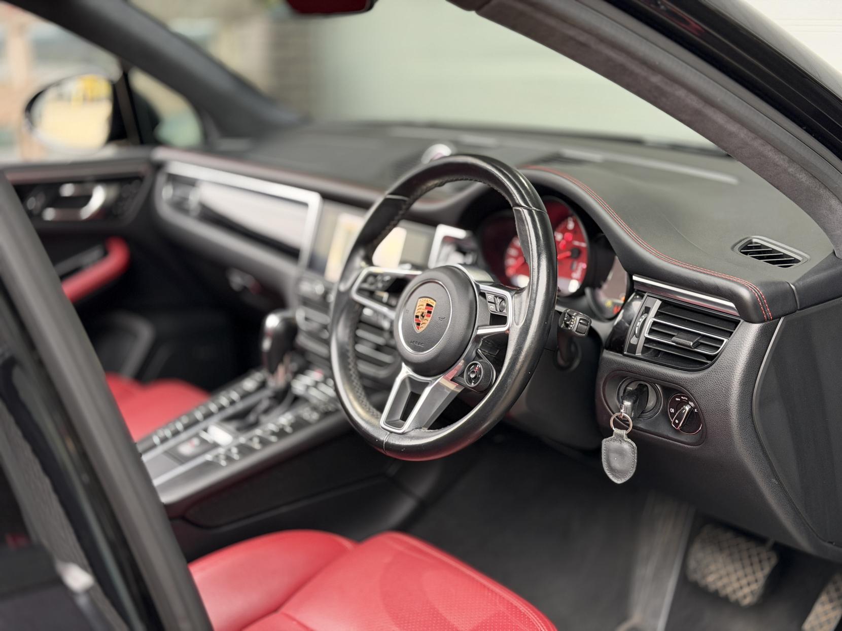 Porsche Macan 3.0T V6 S SUV 5dr Petrol PDK 4WD Euro 6 (s/s) (354 ps)