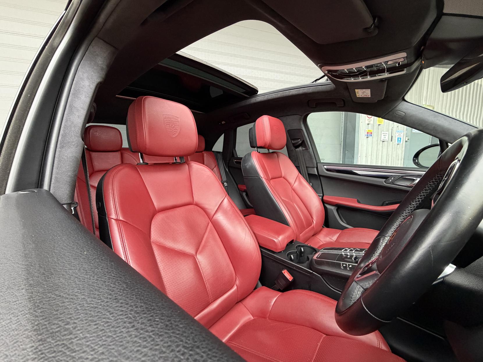 Porsche Macan 3.0T V6 S SUV 5dr Petrol PDK 4WD Euro 6 (s/s) (354 ps)