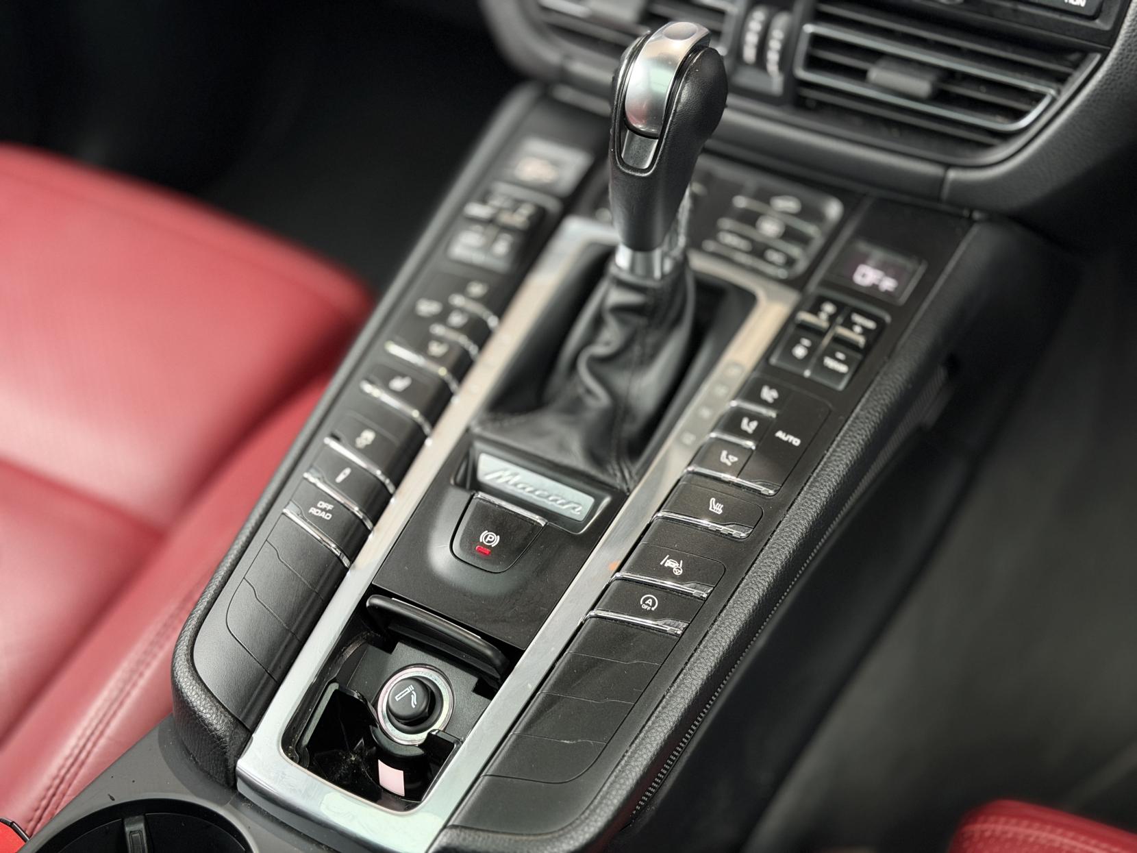 Porsche Macan 3.0T V6 S SUV 5dr Petrol PDK 4WD Euro 6 (s/s) (354 ps)