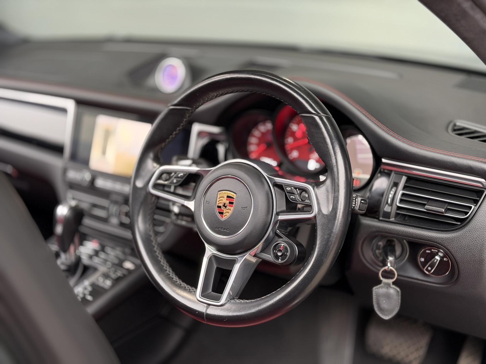 Porsche Macan 3.0T V6 S SUV 5dr Petrol PDK 4WD Euro 6 (s/s) (354 ps)