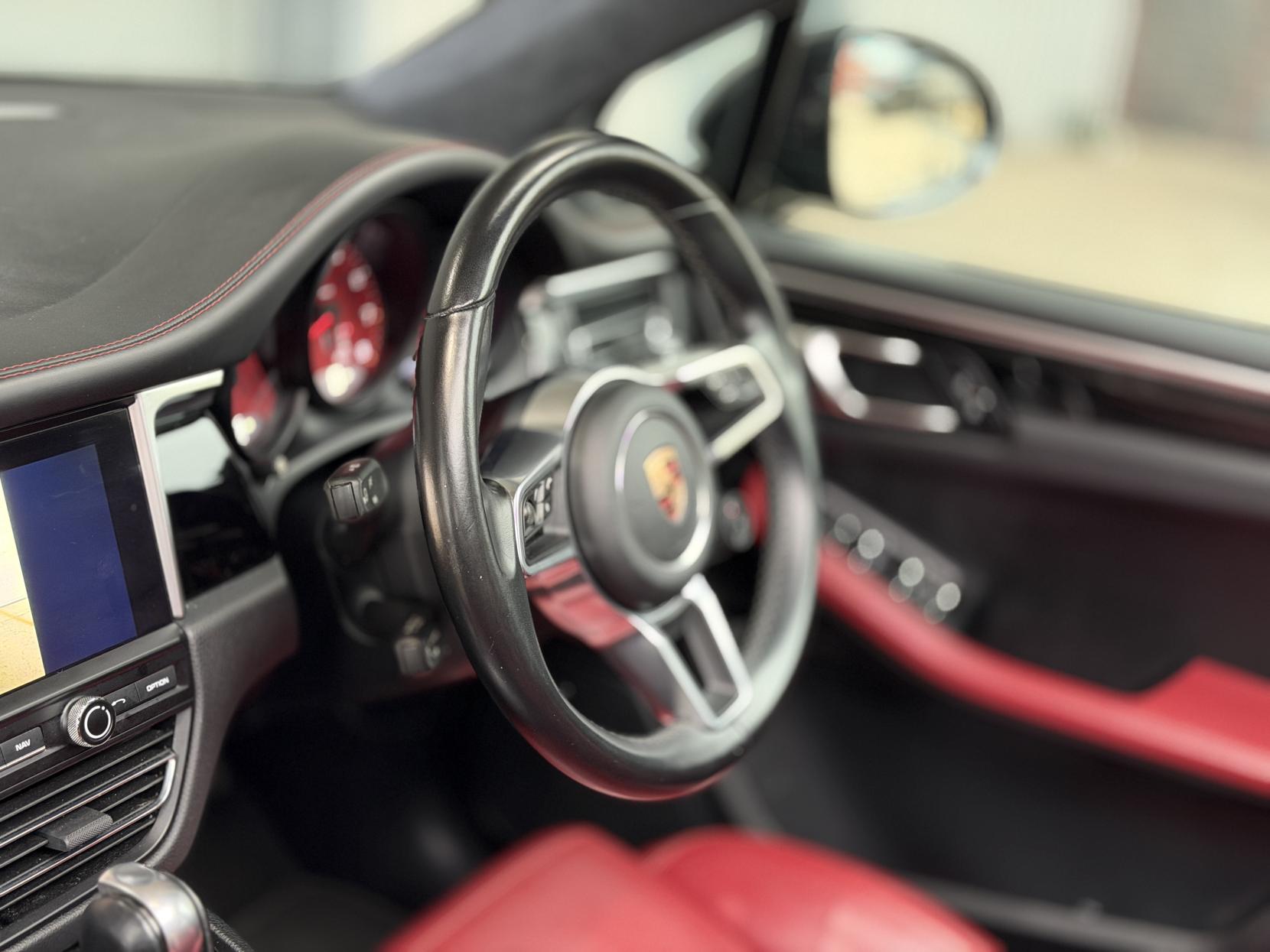 Porsche Macan 3.0T V6 S SUV 5dr Petrol PDK 4WD Euro 6 (s/s) (354 ps)