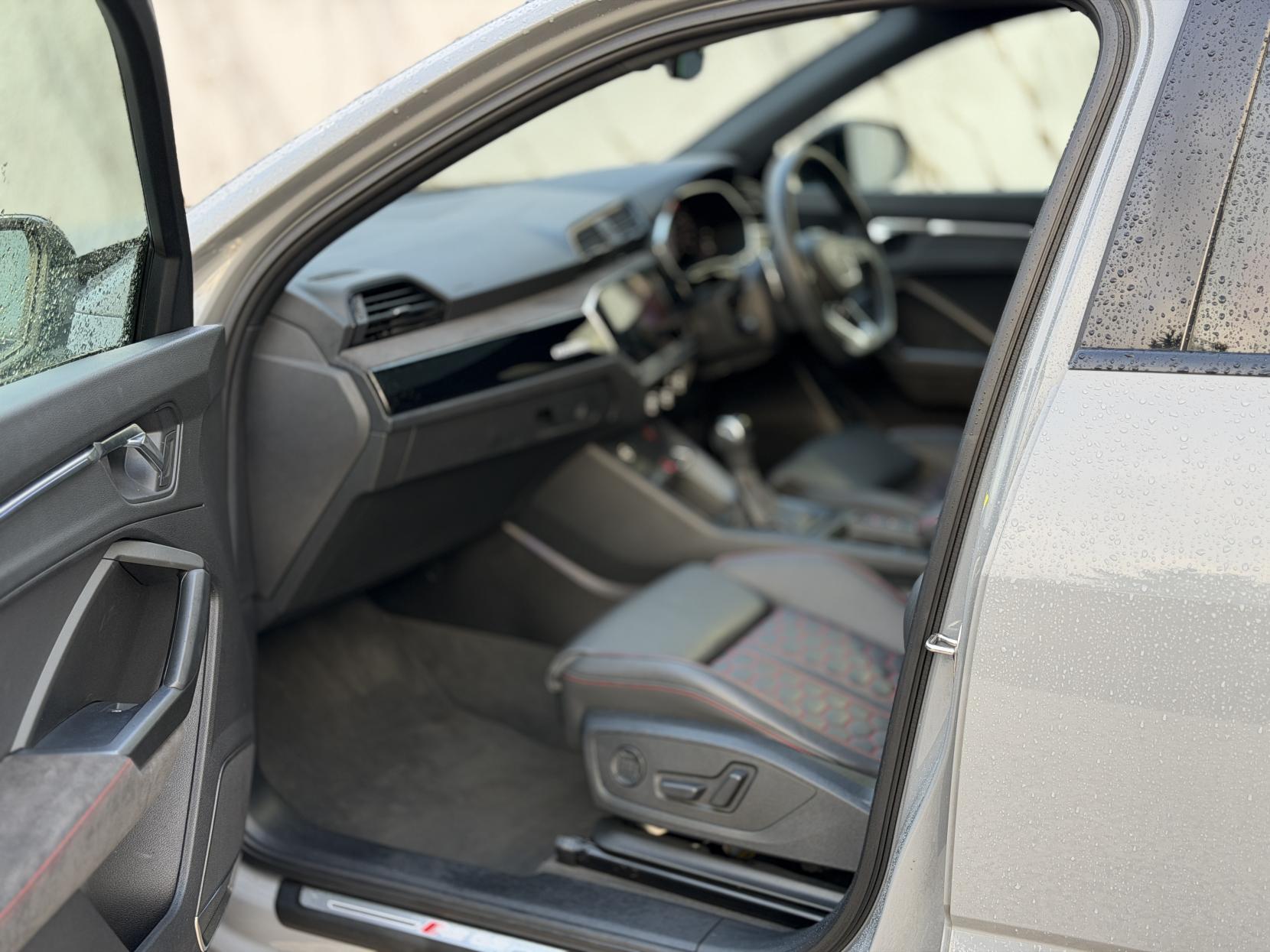 Audi RS Q3 2.5 TFSI Audi Sport Edition Sportback 5dr Petrol S Tronic quattro Euro 6 (s/s) (400 ps)