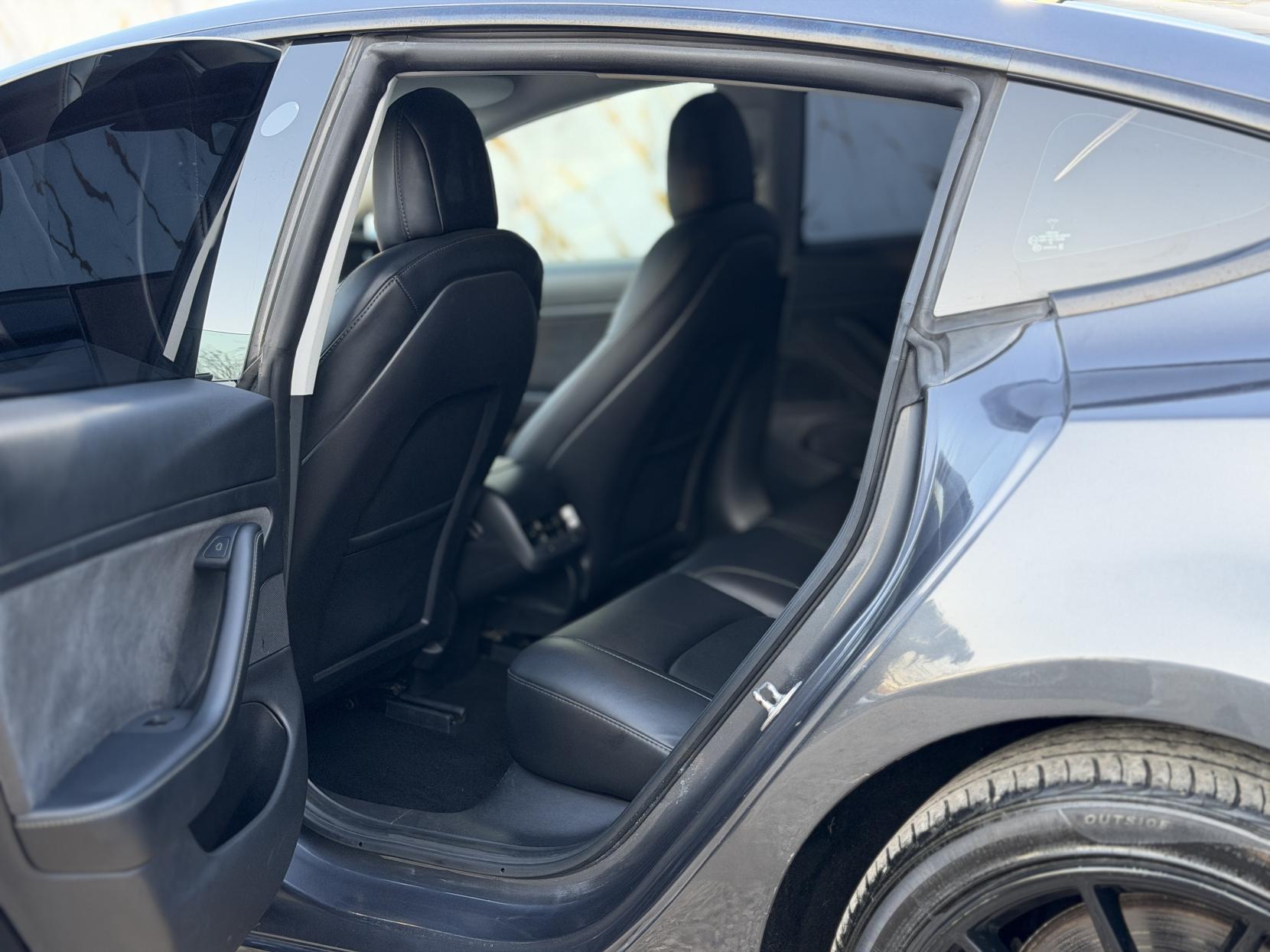 Tesla Model 3 (Dual Motor) Long Range Saloon 4dr Electric Auto 4WDE (346 ps)