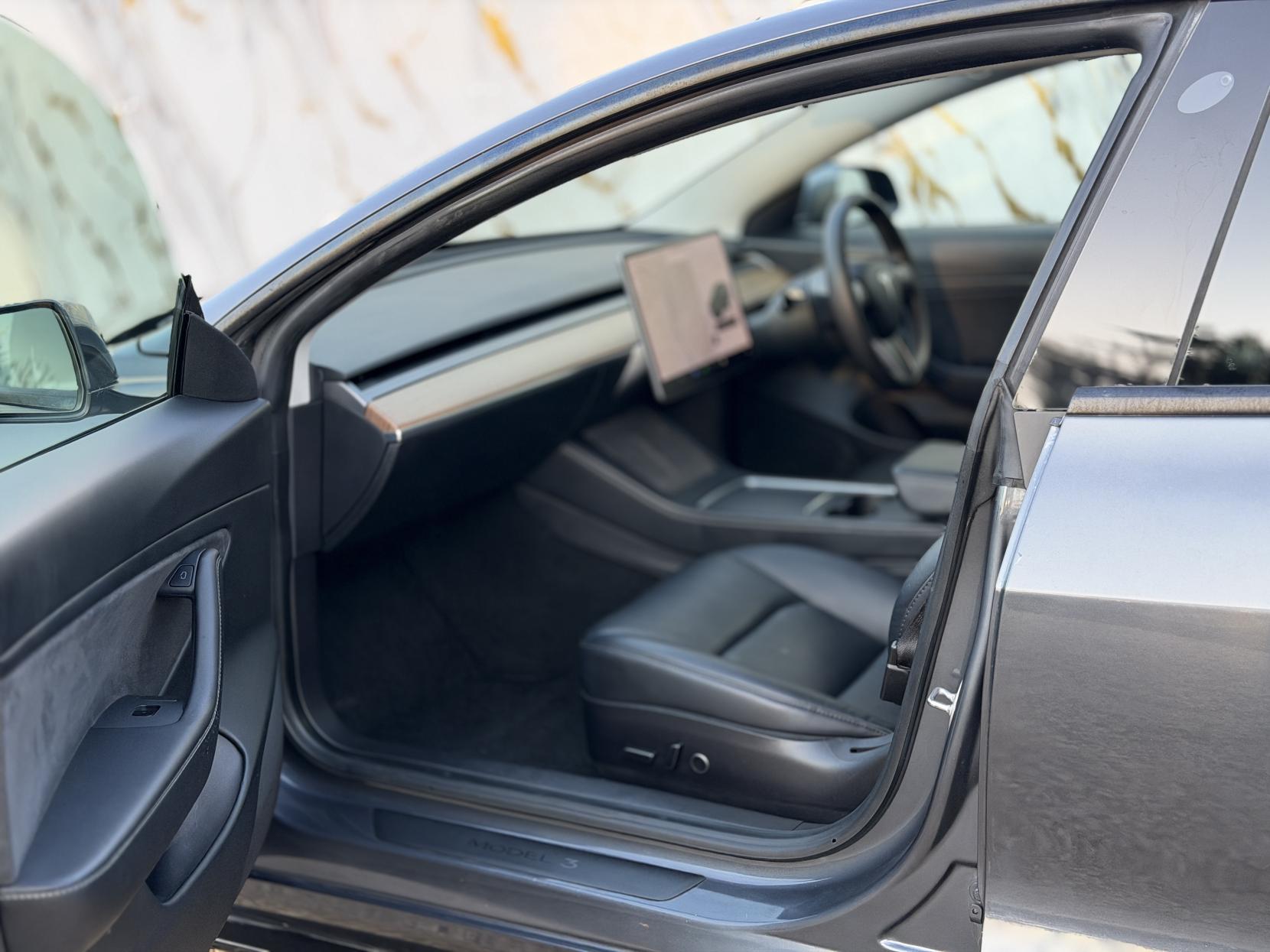 Tesla Model 3 (Dual Motor) Long Range Saloon 4dr Electric Auto 4WDE (346 ps)