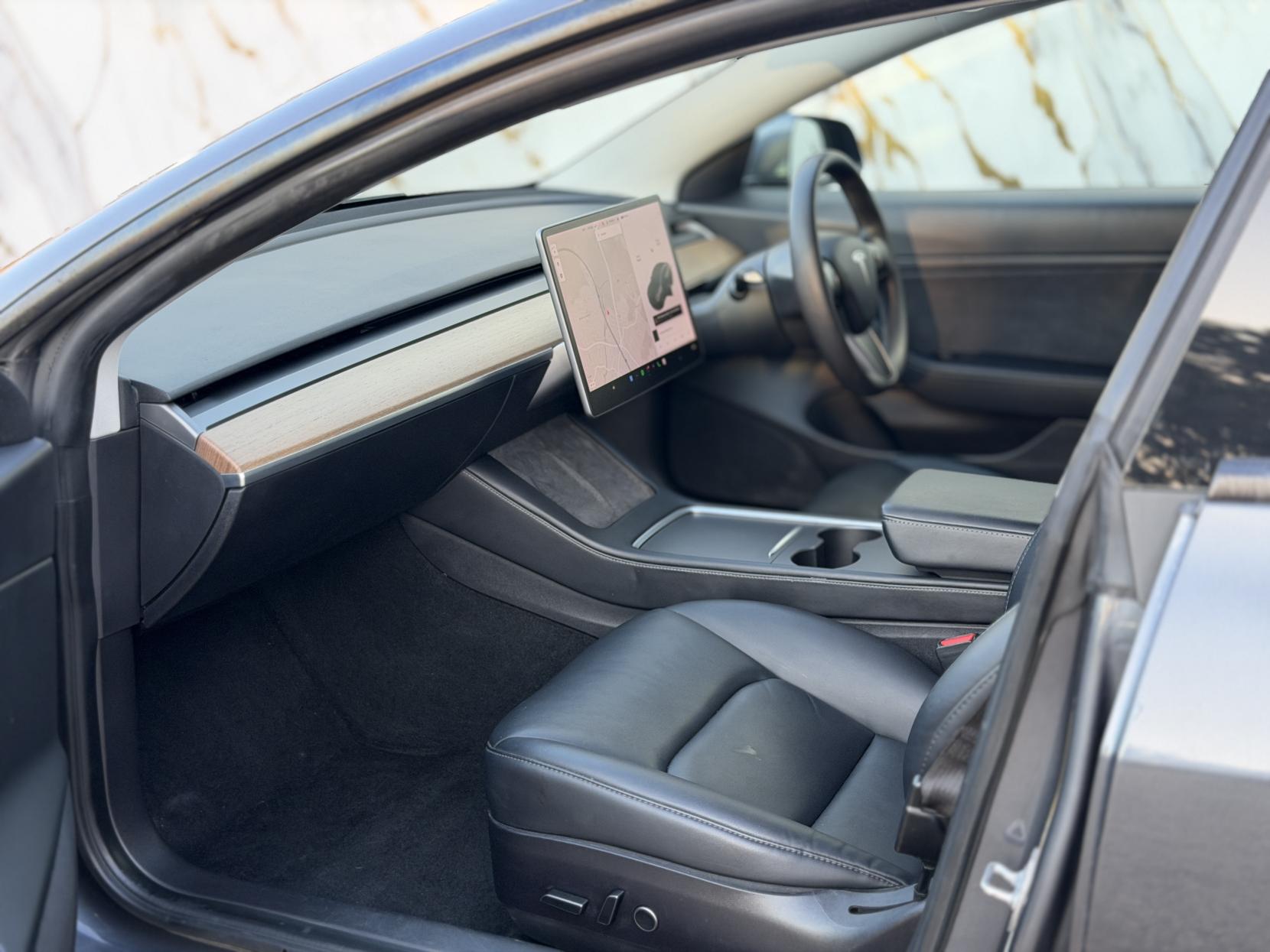 Tesla Model 3 (Dual Motor) Long Range Saloon 4dr Electric Auto 4WDE (346 ps)