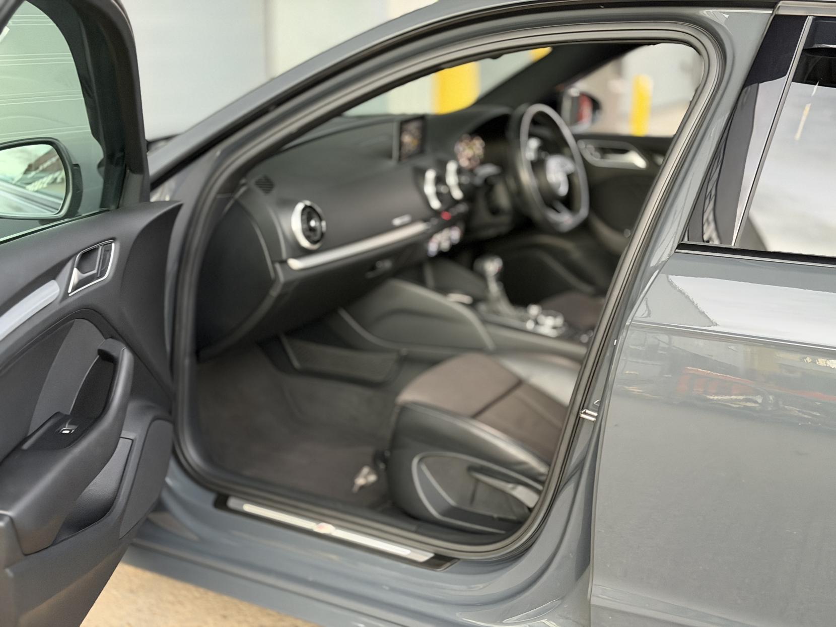 Audi A3 1.5 TFSI CoD Black Edition Sportback 5dr Petrol S Tronic Euro 6 (s/s) (150 ps)