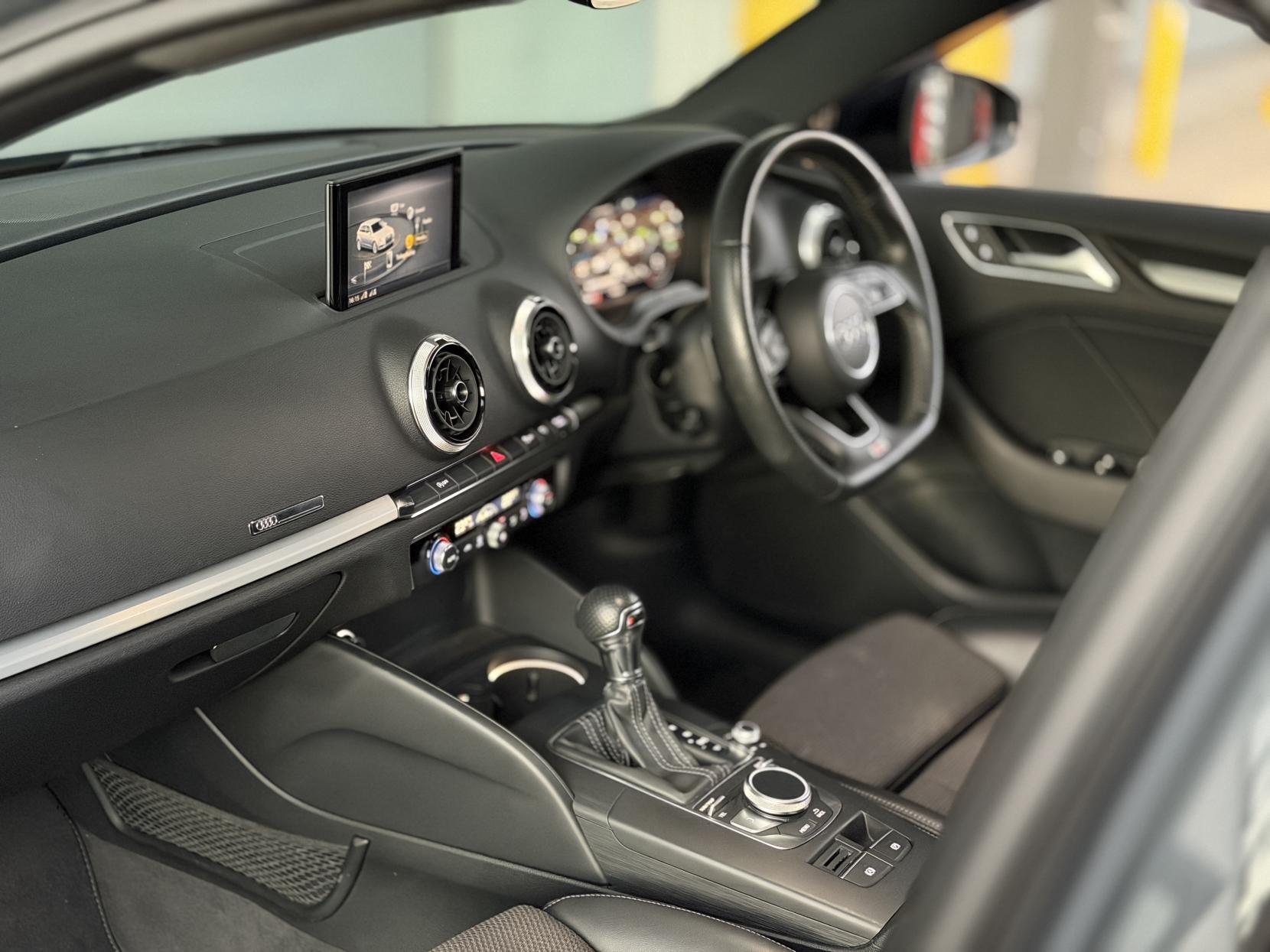 Audi A3 1.5 TFSI CoD Black Edition Sportback 5dr Petrol S Tronic Euro 6 (s/s) (150 ps)