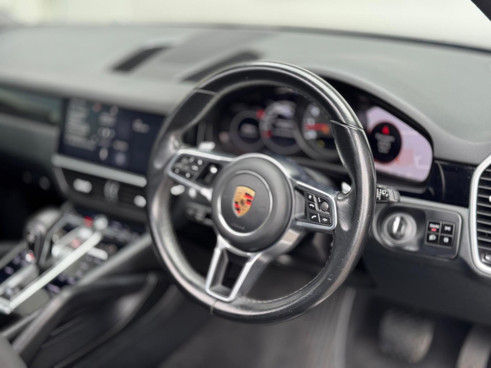 Porsche Cayenne 3.0T V6 TiptronicS 4WD Euro 6 (s/s) 5dr
