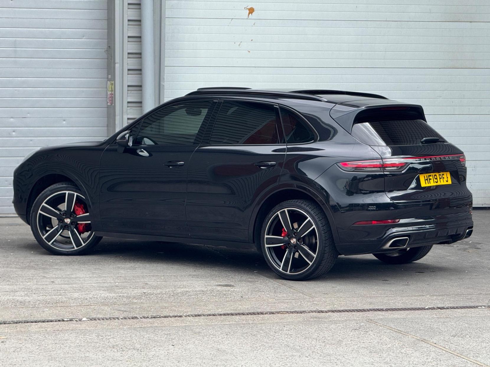 Porsche Cayenne 3.0T V6 TiptronicS 4WD Euro 6 (s/s) 5dr