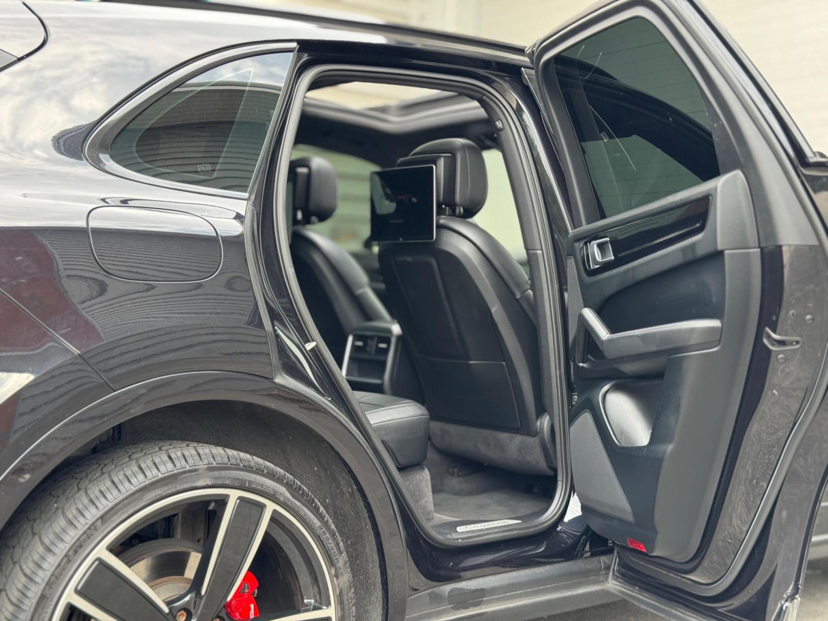 Porsche Cayenne 3.0T V6 TiptronicS 4WD Euro 6 (s/s) 5dr