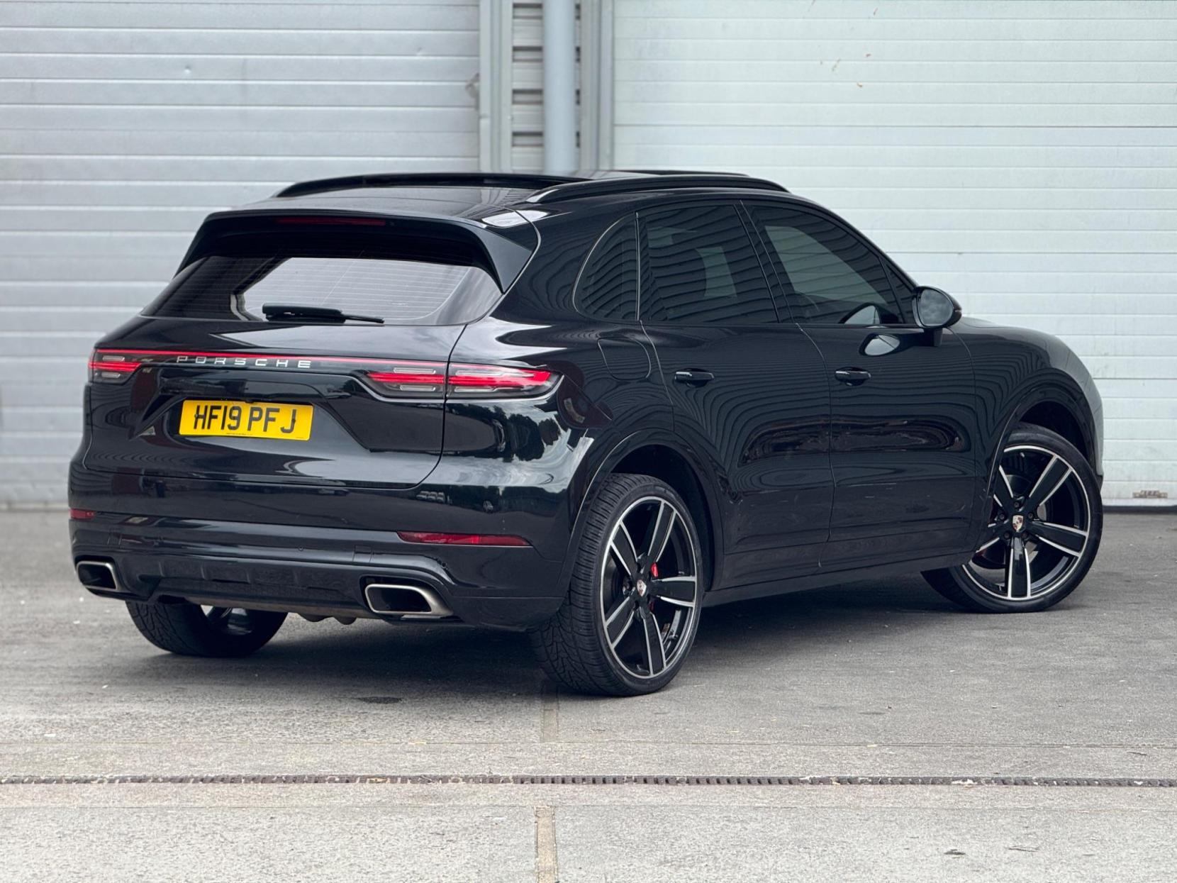 Porsche Cayenne 3.0T V6 TiptronicS 4WD Euro 6 (s/s) 5dr