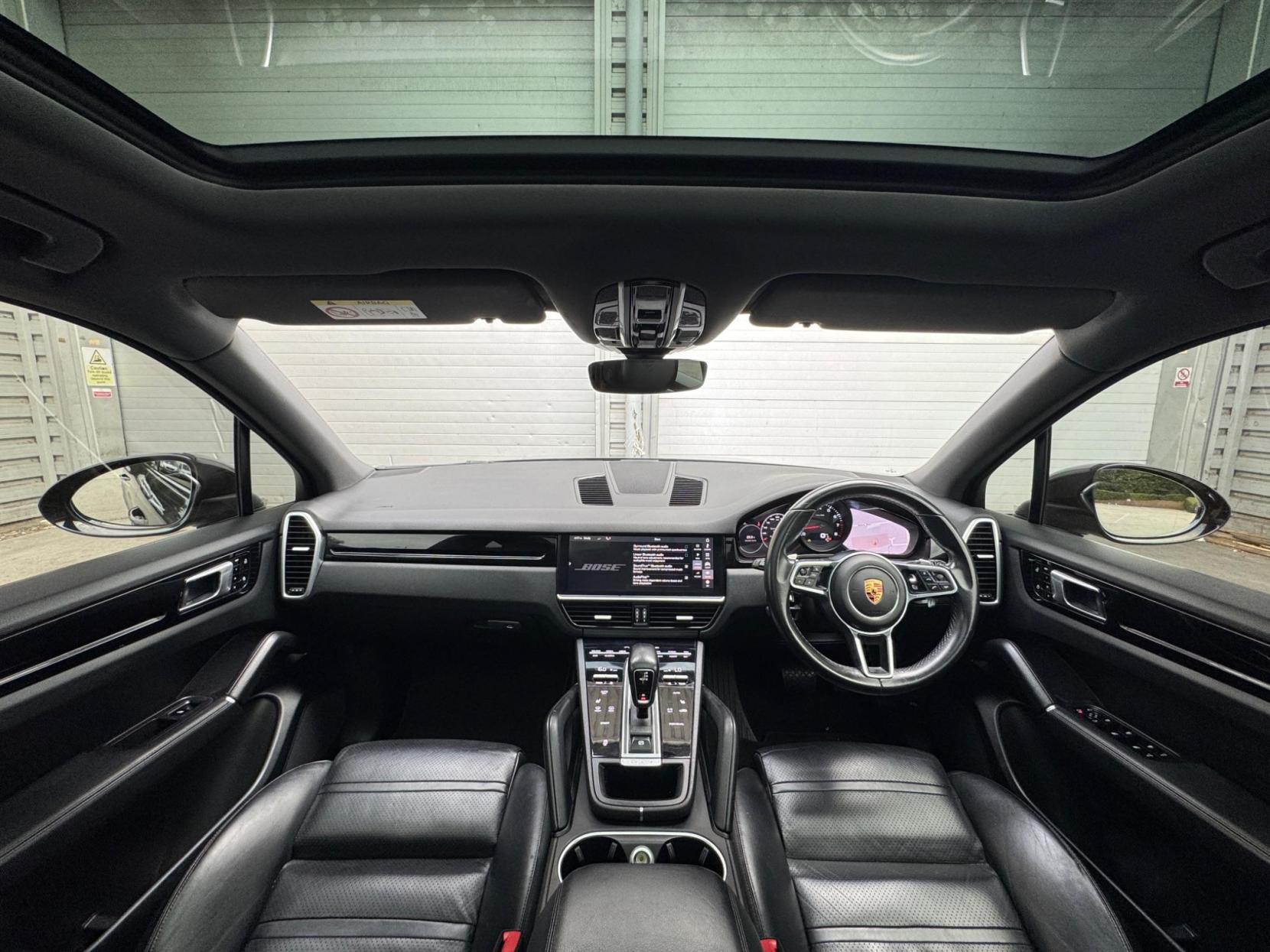 Porsche Cayenne 3.0T V6 TiptronicS 4WD Euro 6 (s/s) 5dr