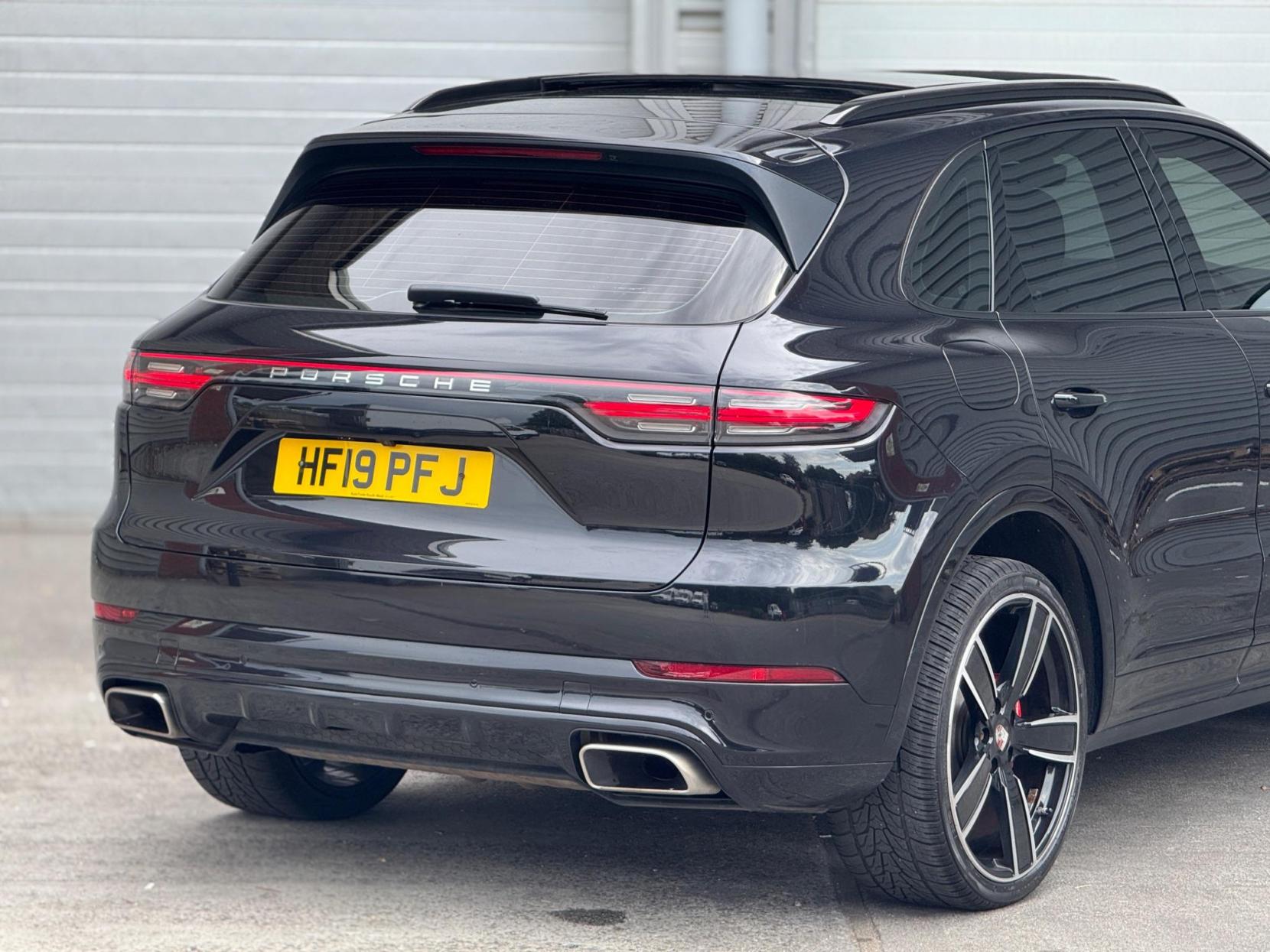 Porsche Cayenne 3.0T V6 TiptronicS 4WD Euro 6 (s/s) 5dr