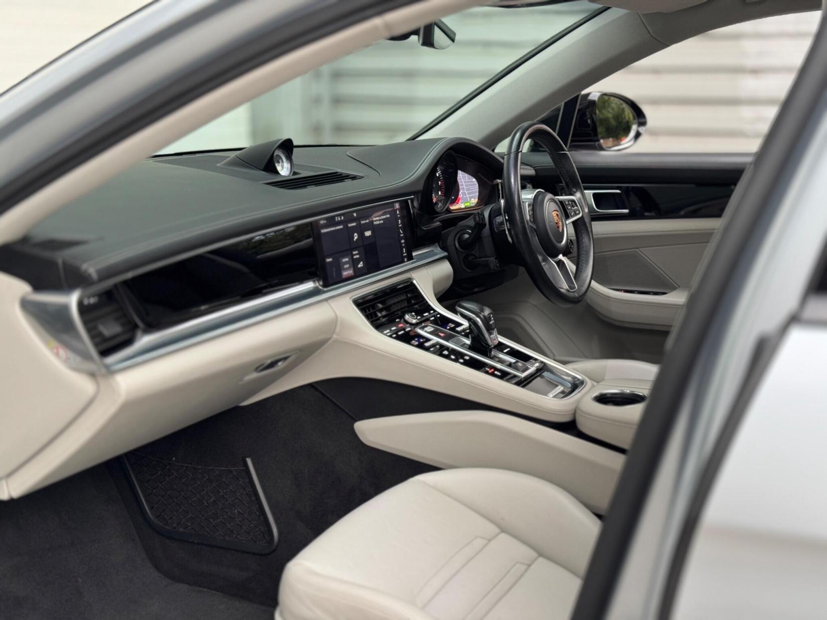 Porsche Panamera 2.9 V6 E-Hybrid 14kWh 4 Sport Turismo PDK 4WD Euro 6 (s/s) 5dr