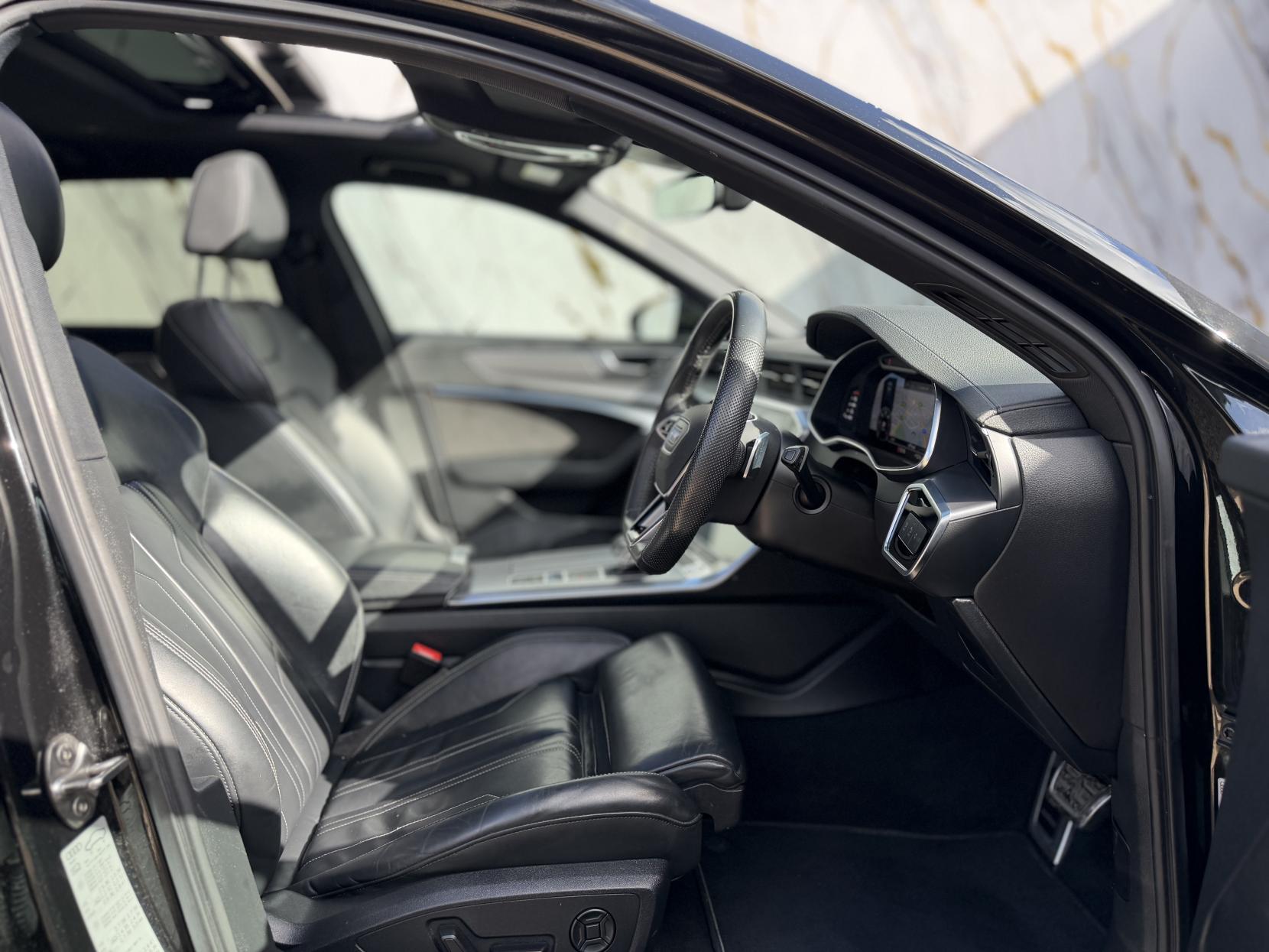 Audi A6 Avant 2.0 TDI 40 Black Edition Estate 5dr Diesel S Tronic quattro Euro 6 (s/s) (204 ps)