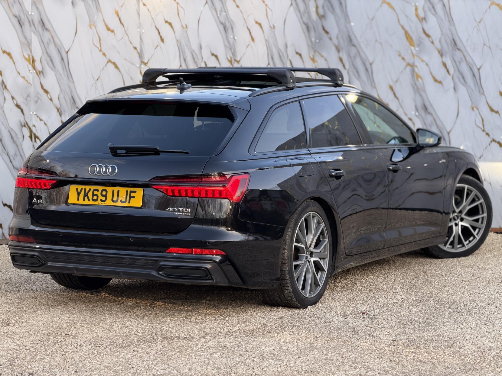 Audi A6 Avant 2.0 TDI 40 Black Edition Estate 5dr Diesel S Tronic quattro Euro 6 (s/s) (204 ps)