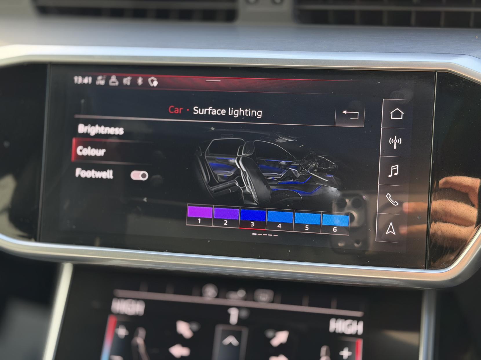 Audi A6 Avant 2.0 TDI 40 Black Edition Estate 5dr Diesel S Tronic quattro Euro 6 (s/s) (204 ps)