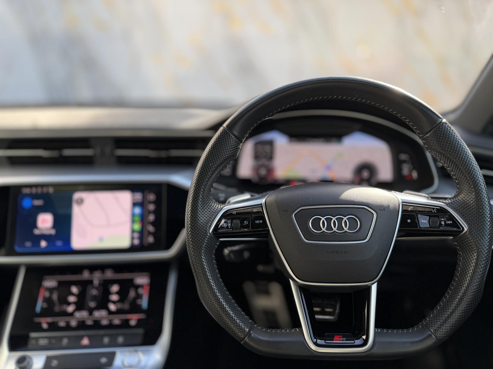 Audi A6 Avant 2.0 TDI 40 Black Edition Estate 5dr Diesel S Tronic quattro Euro 6 (s/s) (204 ps)