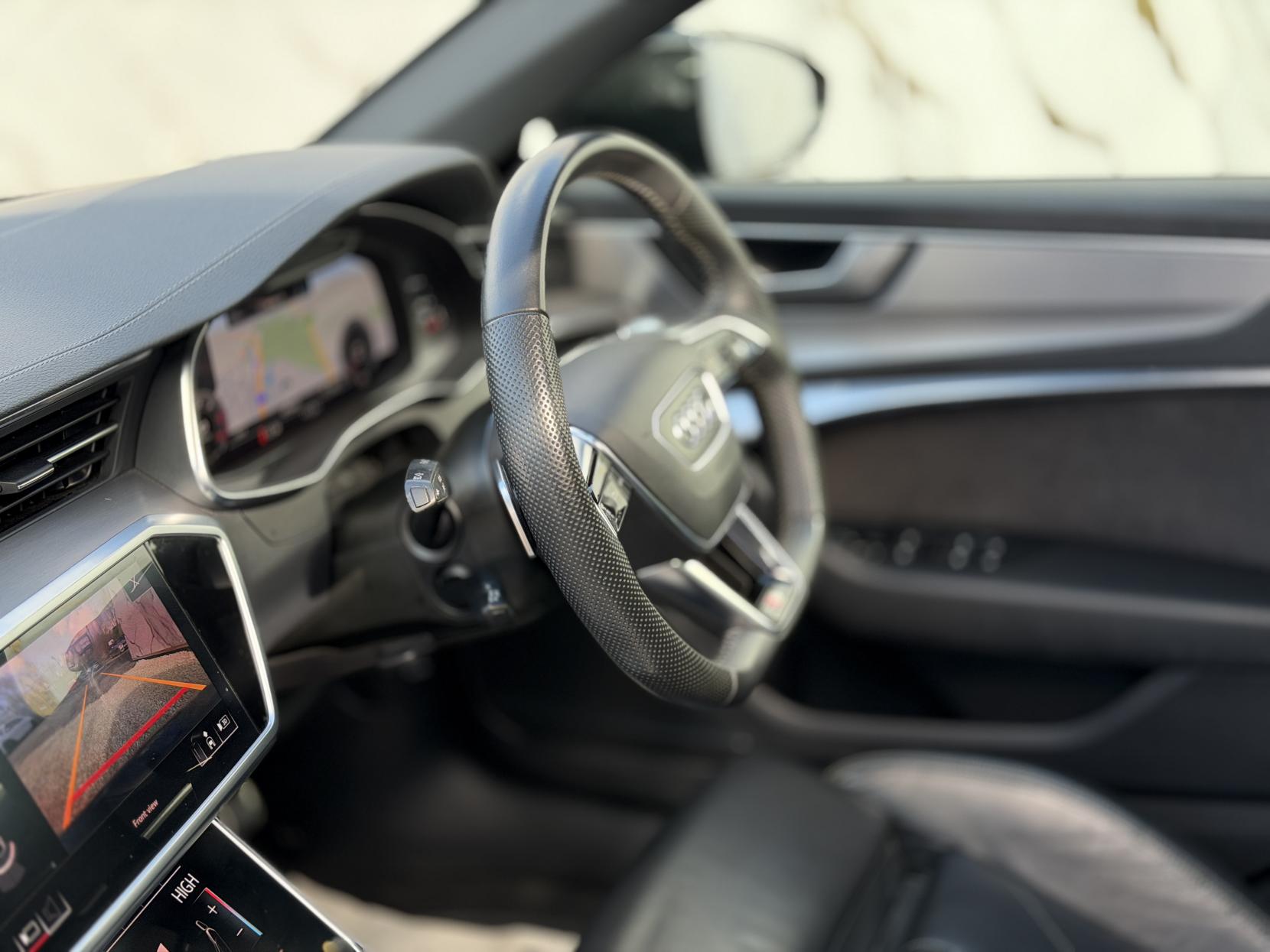 Audi A6 Avant 2.0 TDI 40 Black Edition Estate 5dr Diesel S Tronic quattro Euro 6 (s/s) (204 ps)