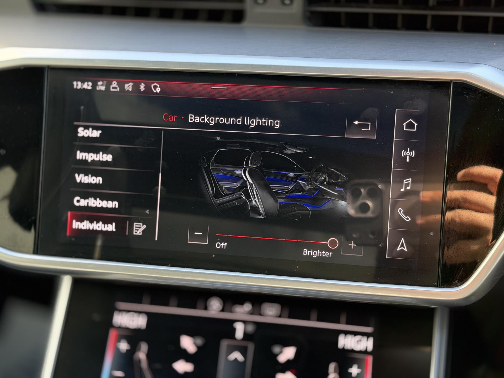 Audi A6 Avant 2.0 TDI 40 Black Edition Estate 5dr Diesel S Tronic quattro Euro 6 (s/s) (204 ps)