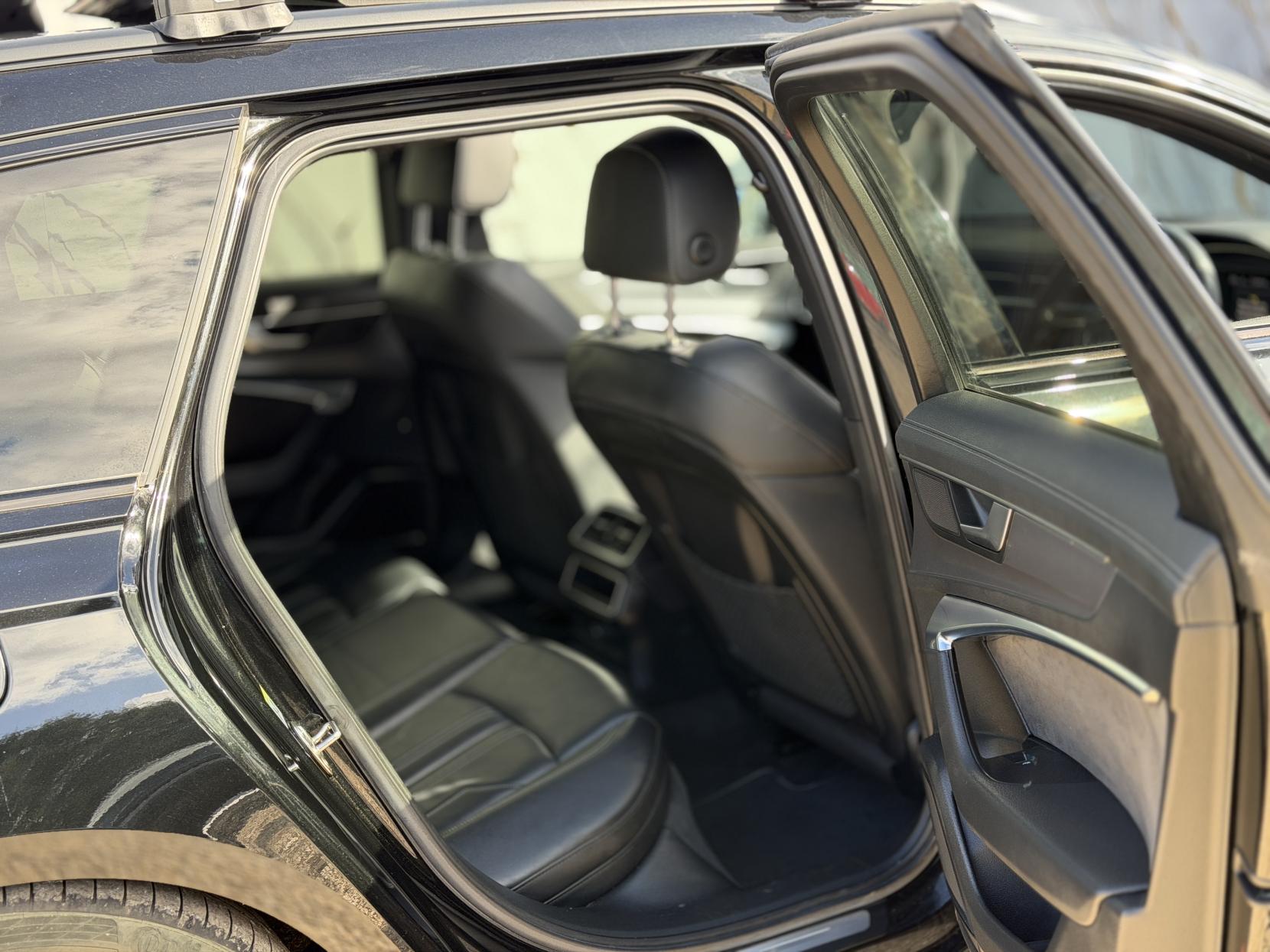 Audi A6 Avant 2.0 TDI 40 Black Edition Estate 5dr Diesel S Tronic quattro Euro 6 (s/s) (204 ps)