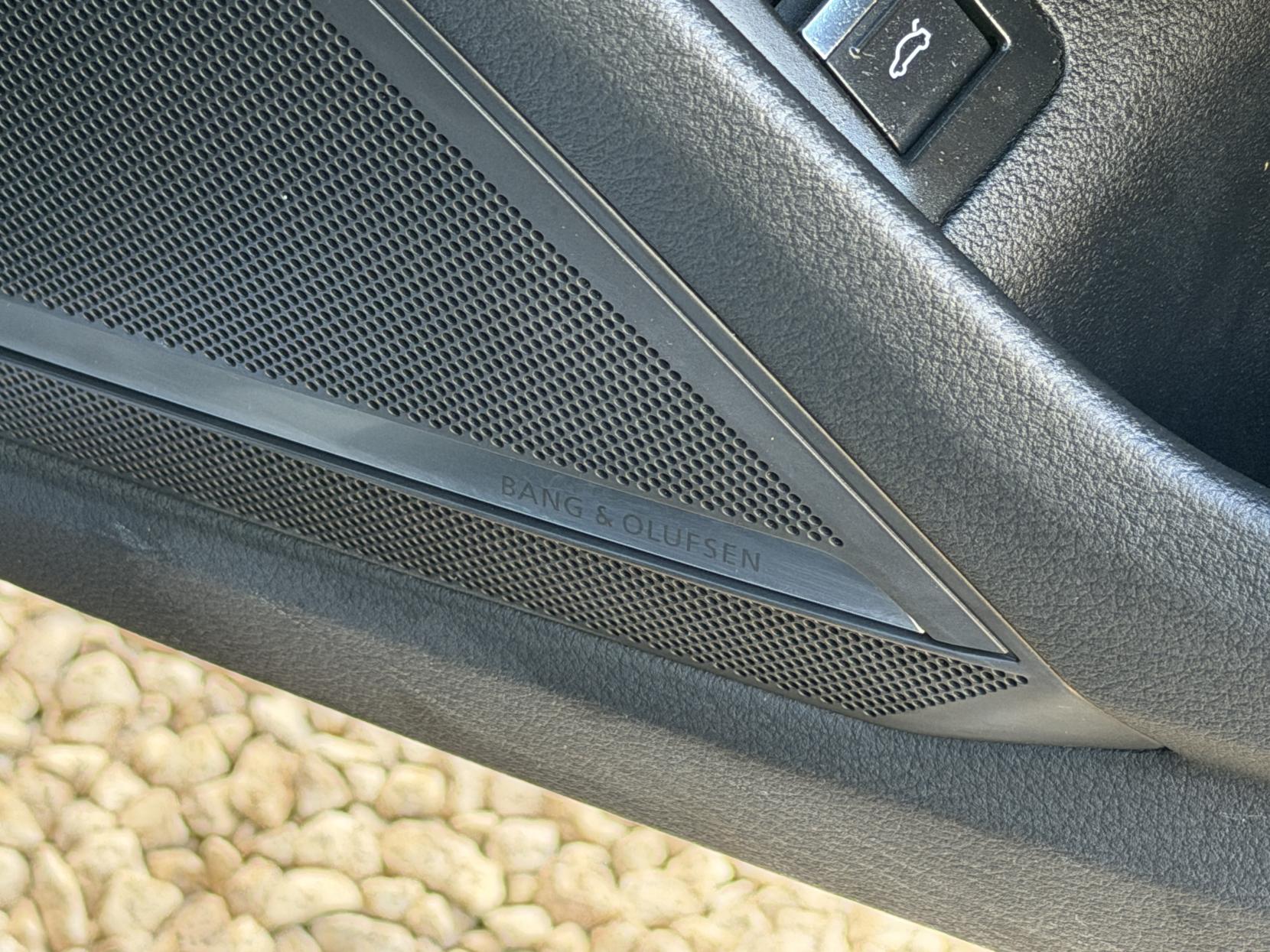 Audi A6 Avant 2.0 TDI 40 Black Edition Estate 5dr Diesel S Tronic quattro Euro 6 (s/s) (204 ps)