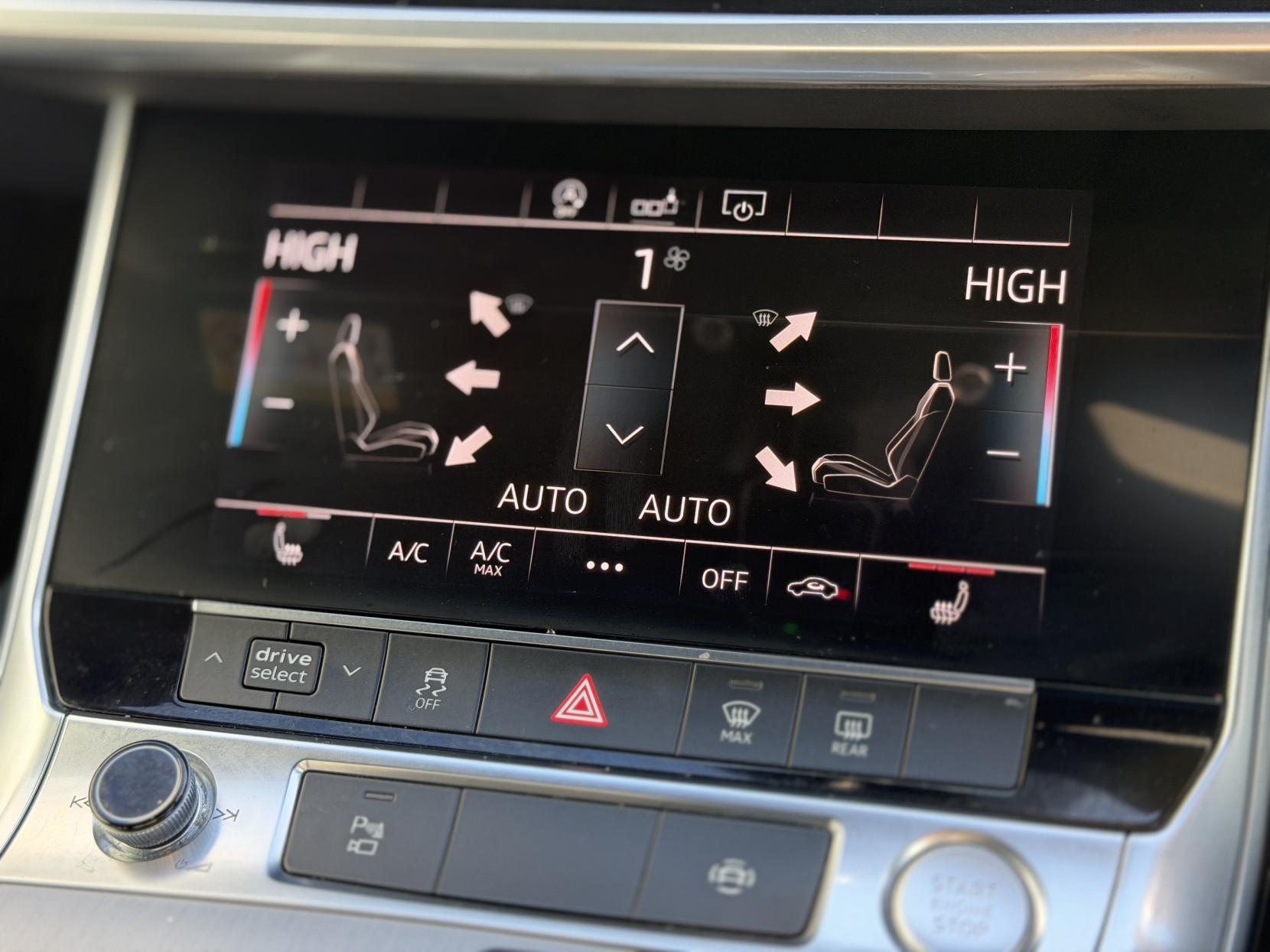 Audi A6 Avant 2.0 TDI 40 Black Edition Estate 5dr Diesel S Tronic quattro Euro 6 (s/s) (204 ps)