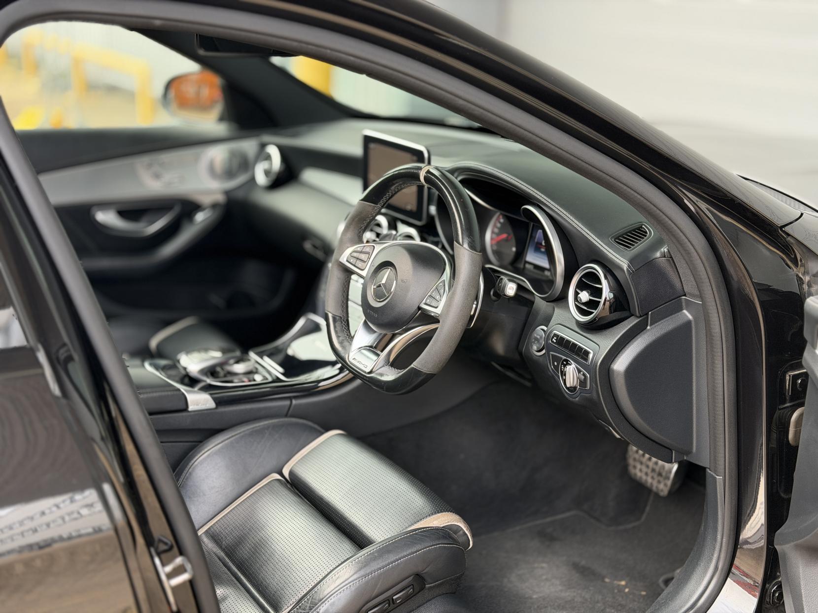 Mercedes-Benz C Class 4.0 C63 V8 BiTurbo AMG S (Premium) SpdS MCT Euro 6 (s/s) 4dr