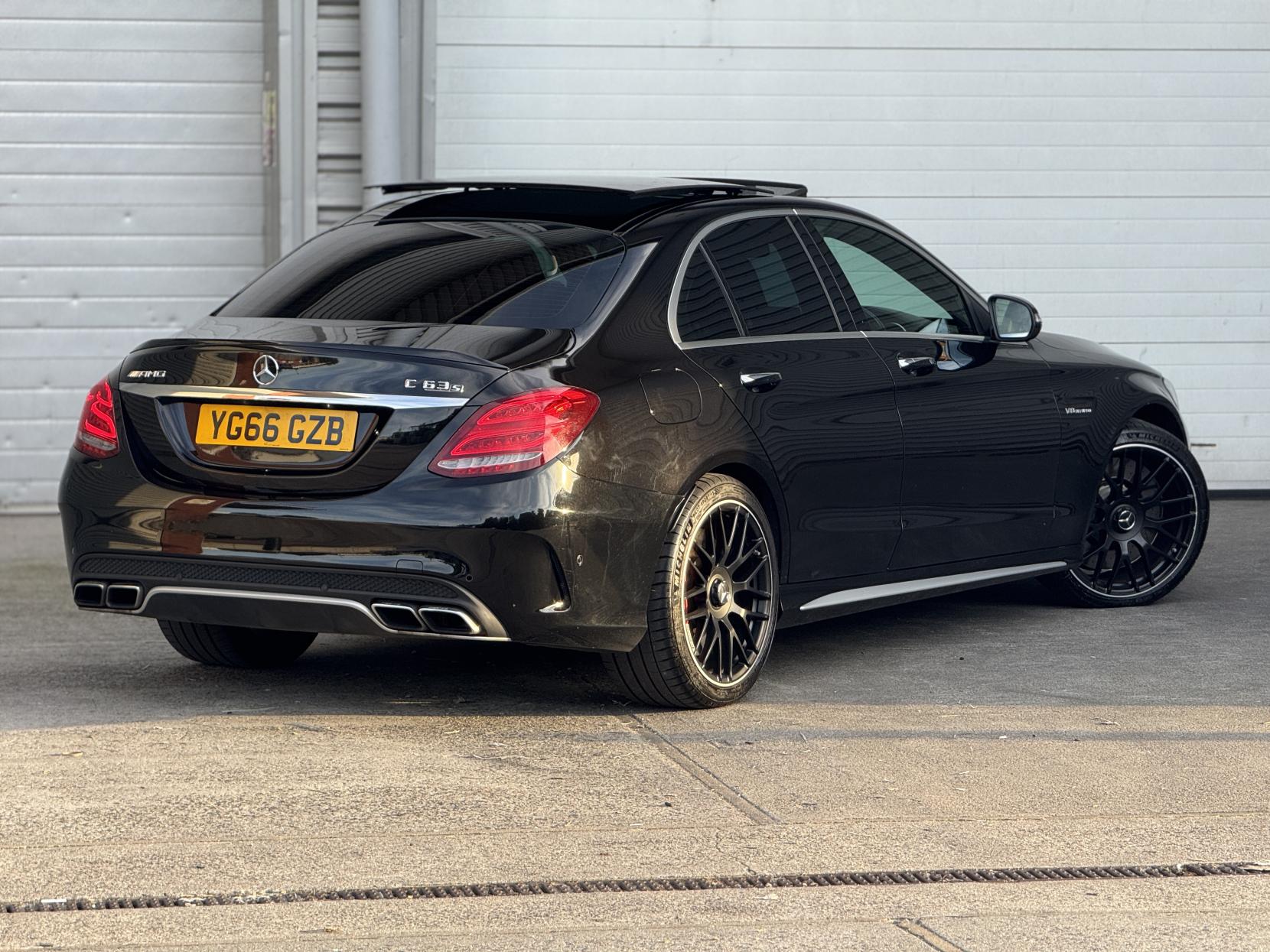 Mercedes-Benz C Class 4.0 C63 V8 BiTurbo AMG S (Premium) SpdS MCT Euro 6 (s/s) 4dr