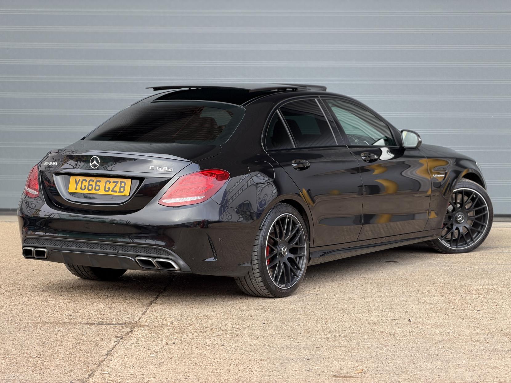 Mercedes-Benz C Class 4.0 C63 V8 BiTurbo AMG S (Premium) SpdS MCT Euro 6 (s/s) 4dr