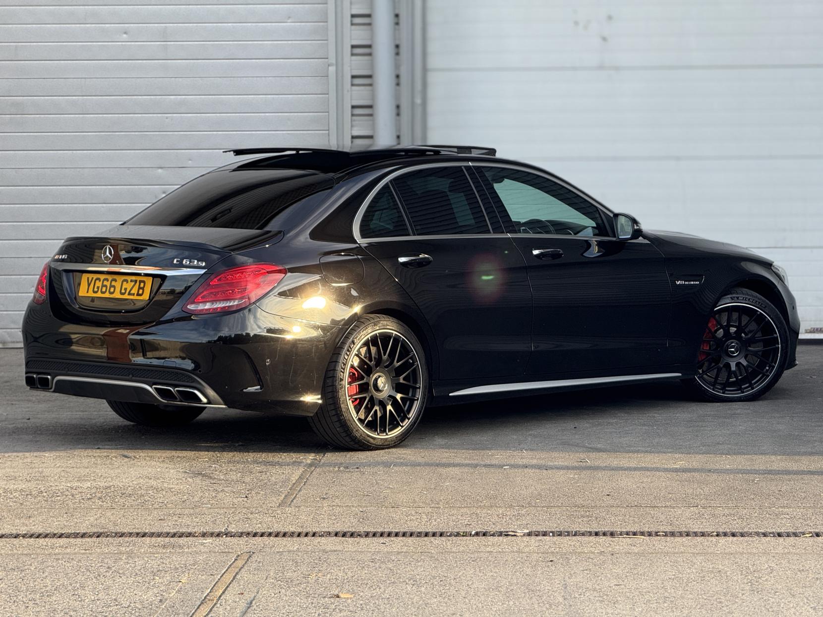 Mercedes-Benz C Class 4.0 C63 V8 BiTurbo AMG S (Premium) SpdS MCT Euro 6 (s/s) 4dr