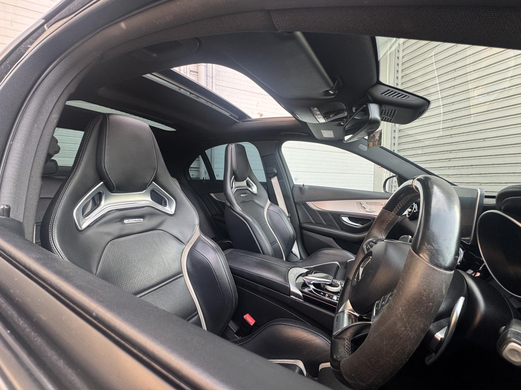 Mercedes-Benz C Class 4.0 C63 V8 BiTurbo AMG S (Premium) SpdS MCT Euro 6 (s/s) 4dr