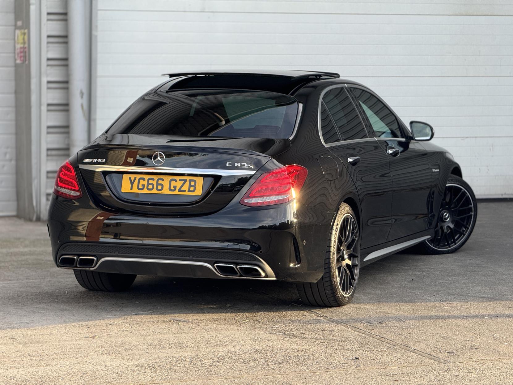 Mercedes-Benz C Class 4.0 C63 V8 BiTurbo AMG S (Premium) SpdS MCT Euro 6 (s/s) 4dr