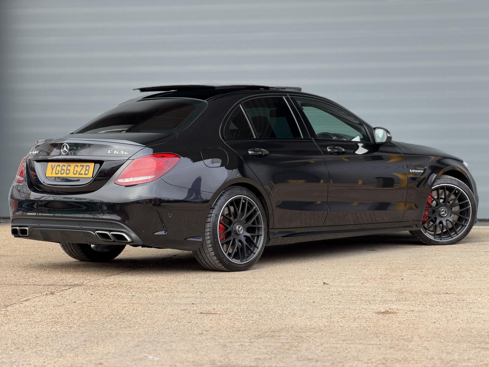 Mercedes-Benz C Class 4.0 C63 V8 BiTurbo AMG S (Premium) SpdS MCT Euro 6 (s/s) 4dr