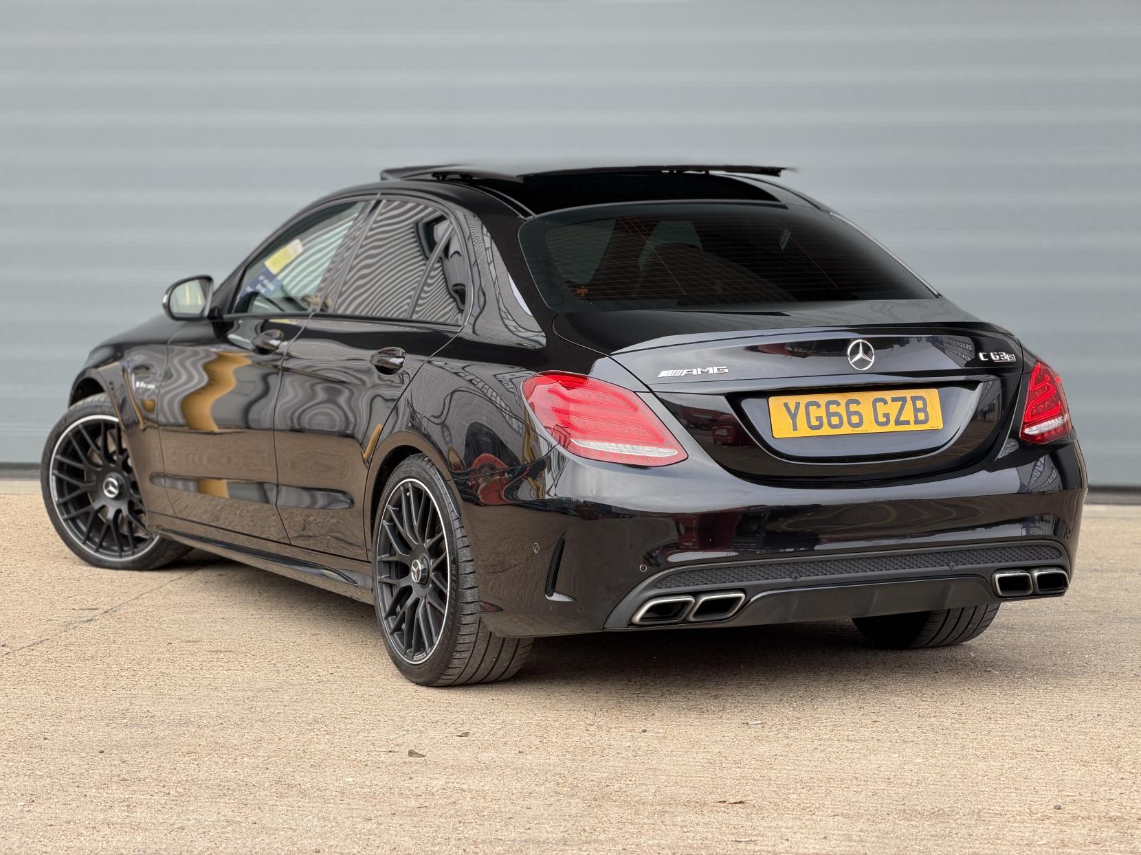 Mercedes-Benz C Class 4.0 C63 V8 BiTurbo AMG S (Premium) SpdS MCT Euro 6 (s/s) 4dr