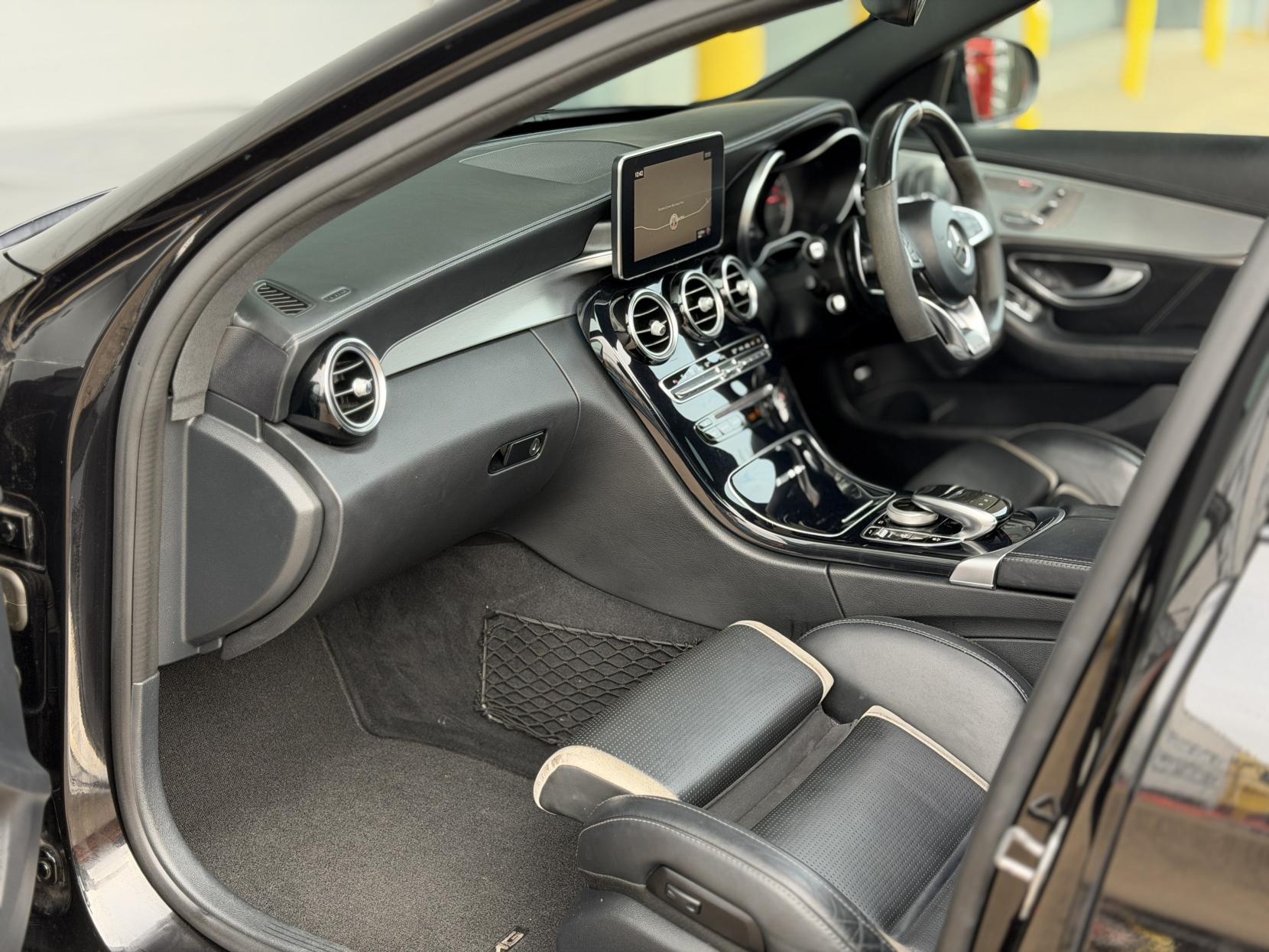 Mercedes-Benz C Class 4.0 C63 V8 BiTurbo AMG S (Premium) SpdS MCT Euro 6 (s/s) 4dr