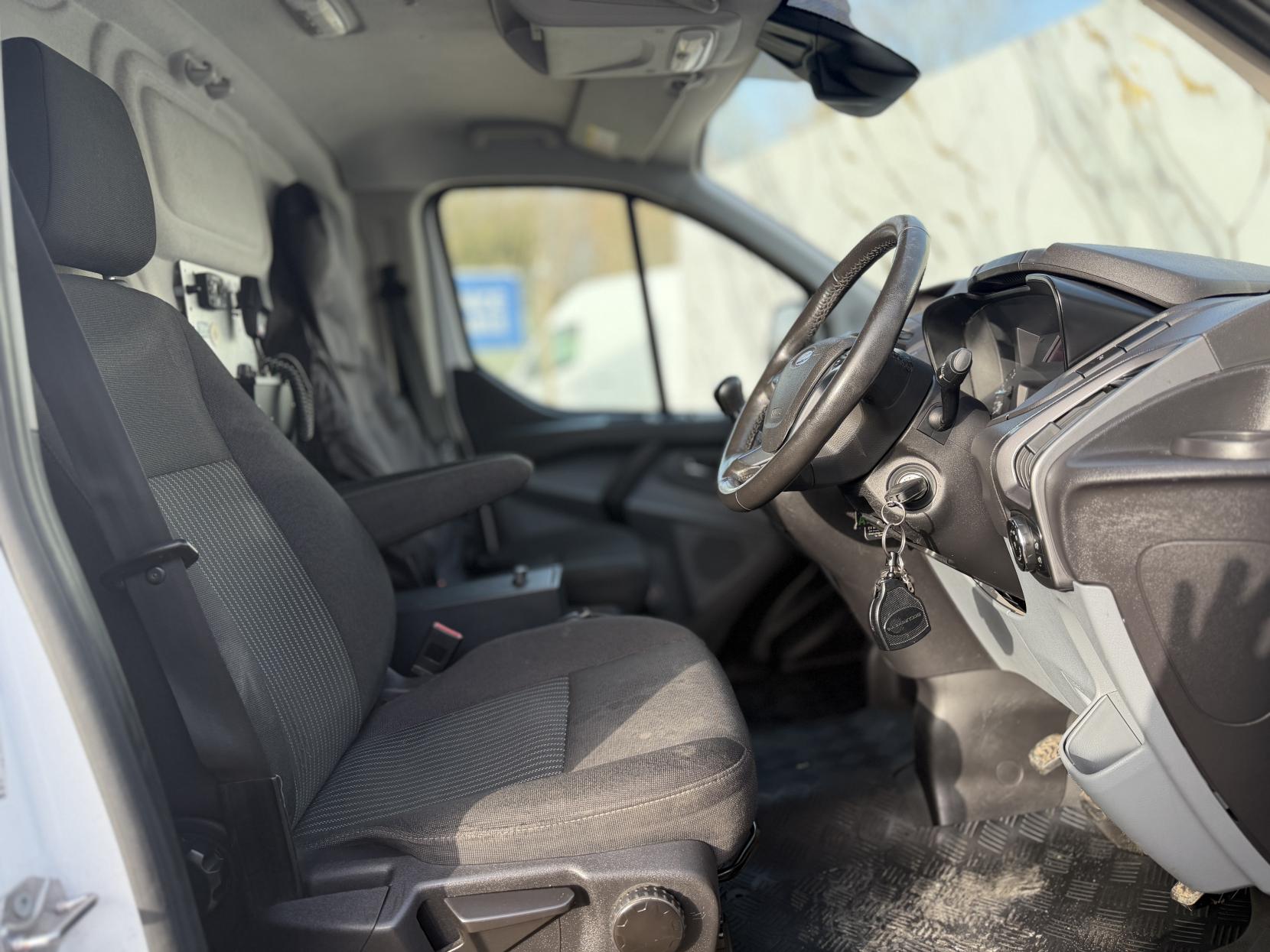 Ford Transit Custom 2.0 TDCi 310 Trend Panel Van 5dr Diesel Manual L1 H1 (157 g/km, 128 bhp)