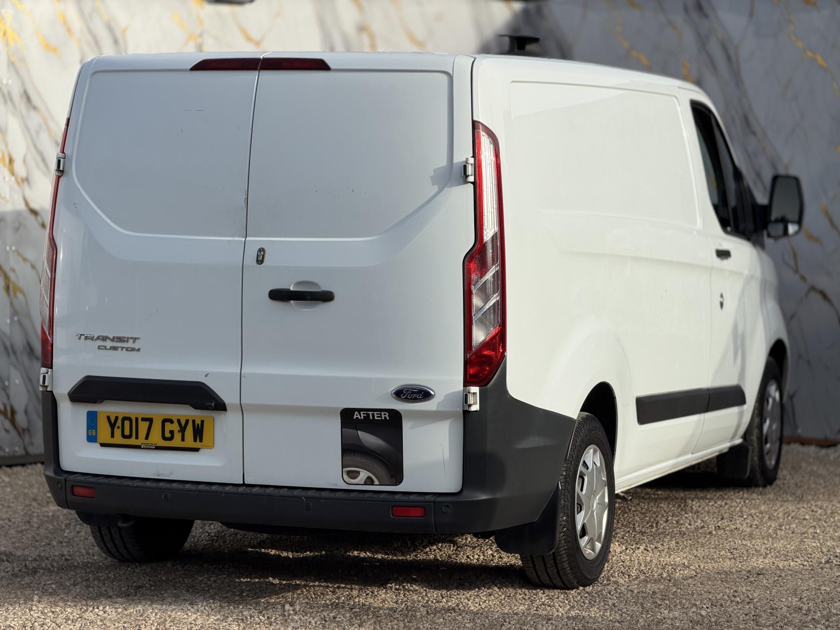 Ford Transit Custom 2.0 TDCi 310 Trend Panel Van 5dr Diesel Manual L1 H1 (157 g/km, 128 bhp)