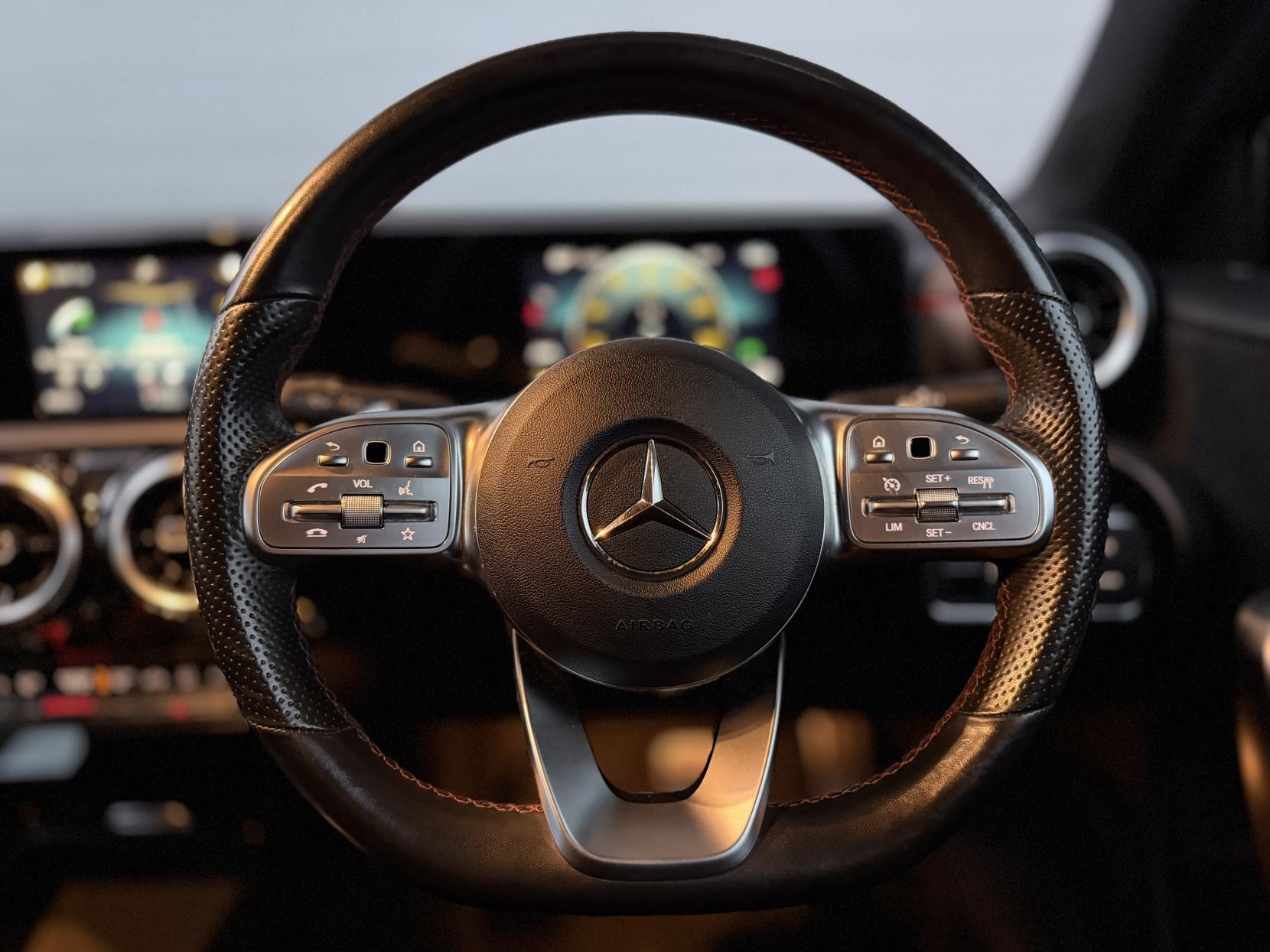 Mercedes-Benz A Class 1.5 A180d AMG Line Hatchback 5dr Diesel 7G-DCT Euro 6 (s/s) (116 ps)