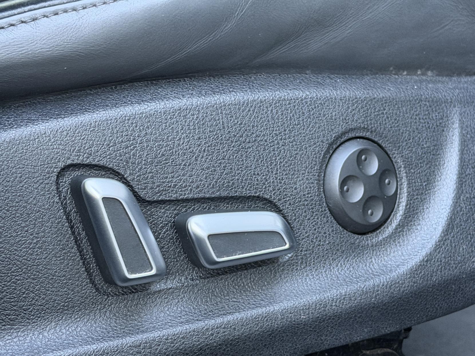 Audi A6 Saloon 2.0 TDI Black Edition Saloon 4dr Diesel S Tronic quattro Euro 6 (s/s) (190 ps)