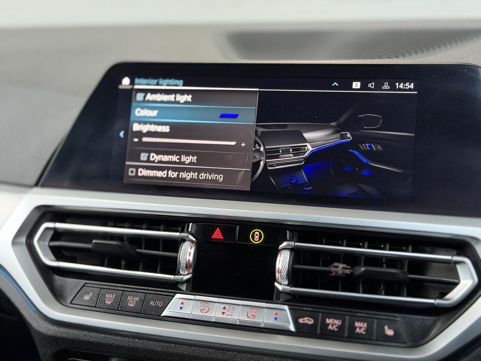 BMW 3 Series 2.0 330e 12kWh M Sport Saloon 4dr Petrol Plug-in Hybrid Auto Euro 6 (s/s) (292 ps)